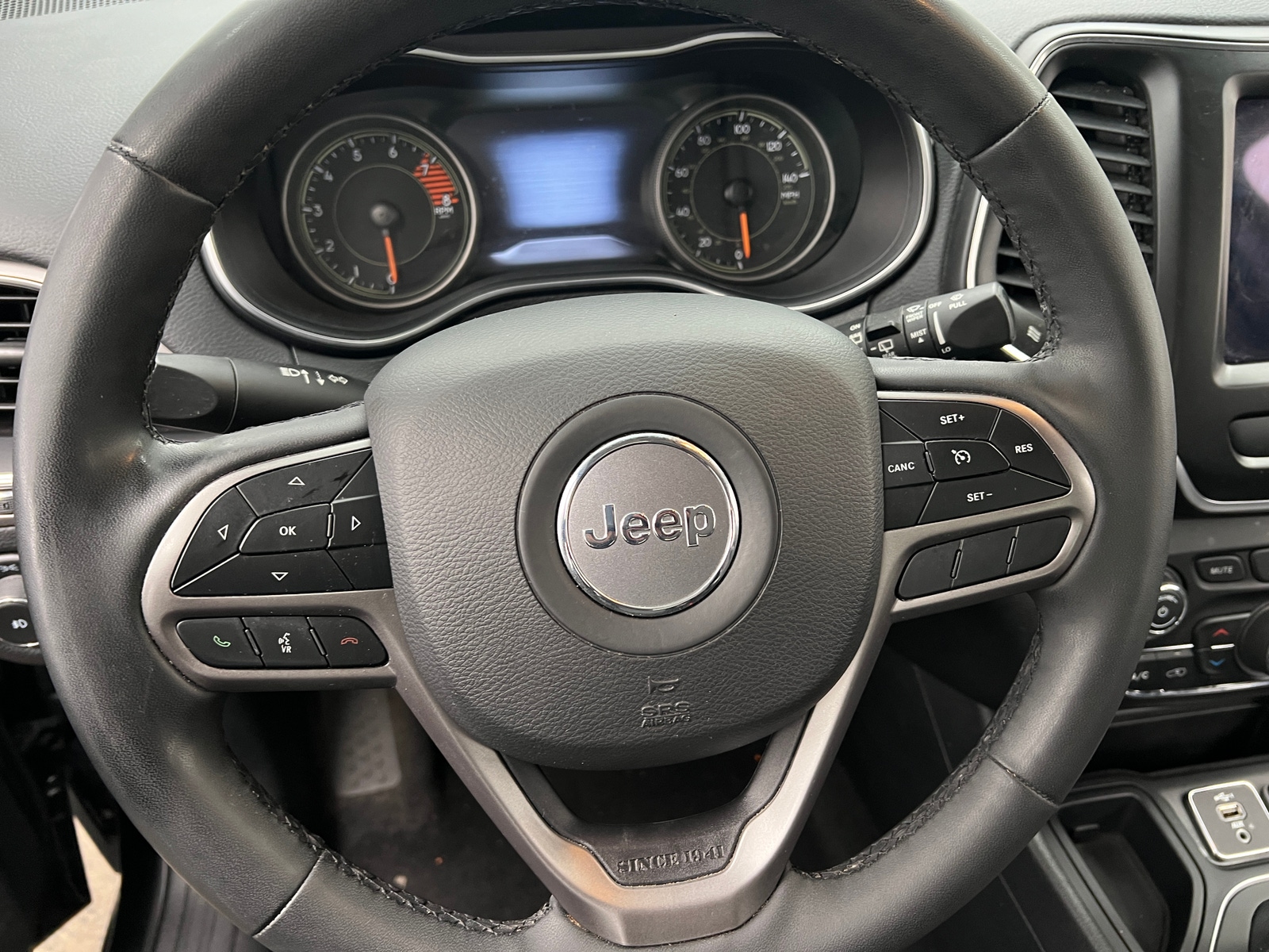 Thumbnail: 2022 Jeep Cherokee - 4