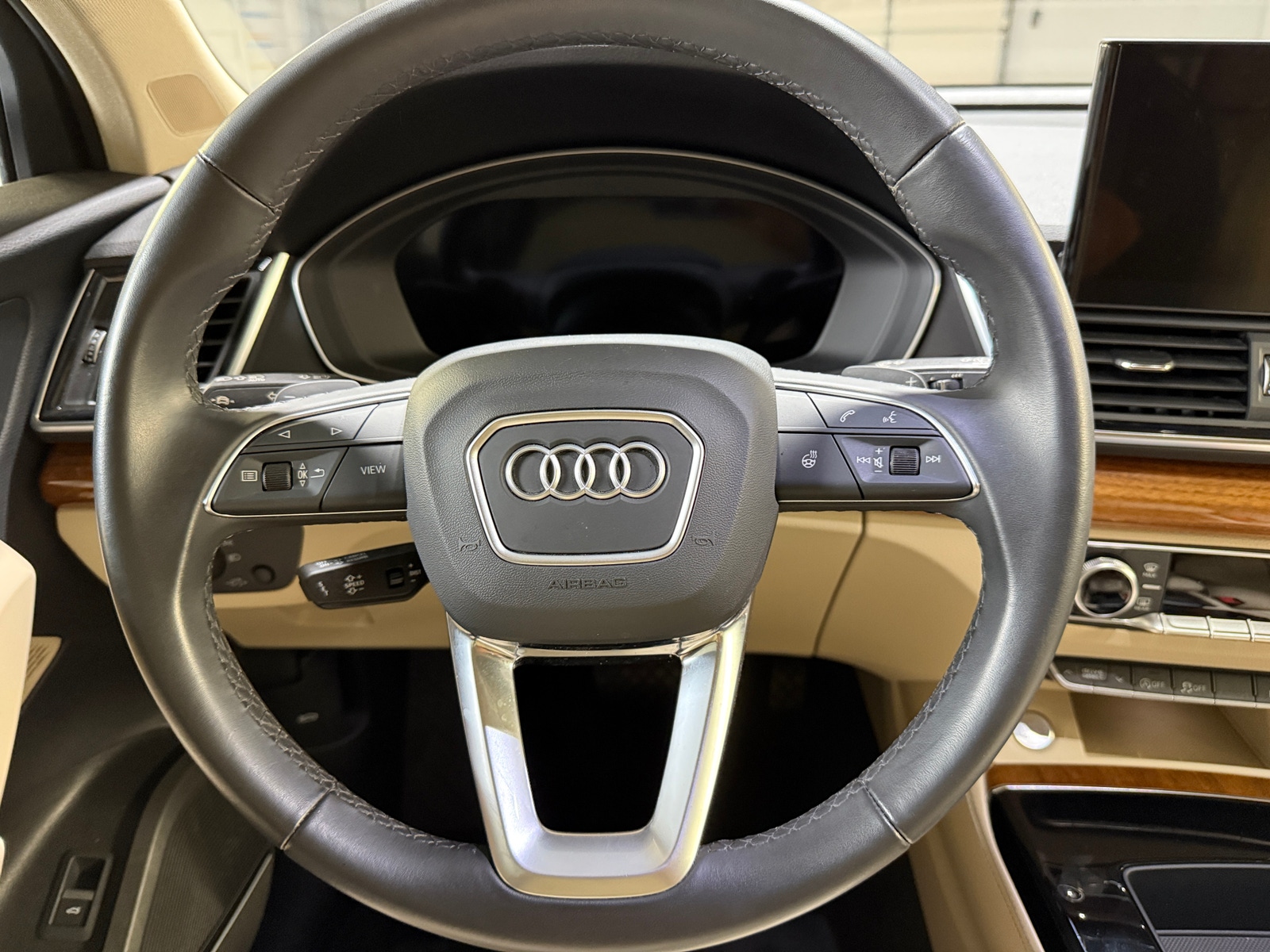 Thumbnail: 2023 Audi Q5 - 4