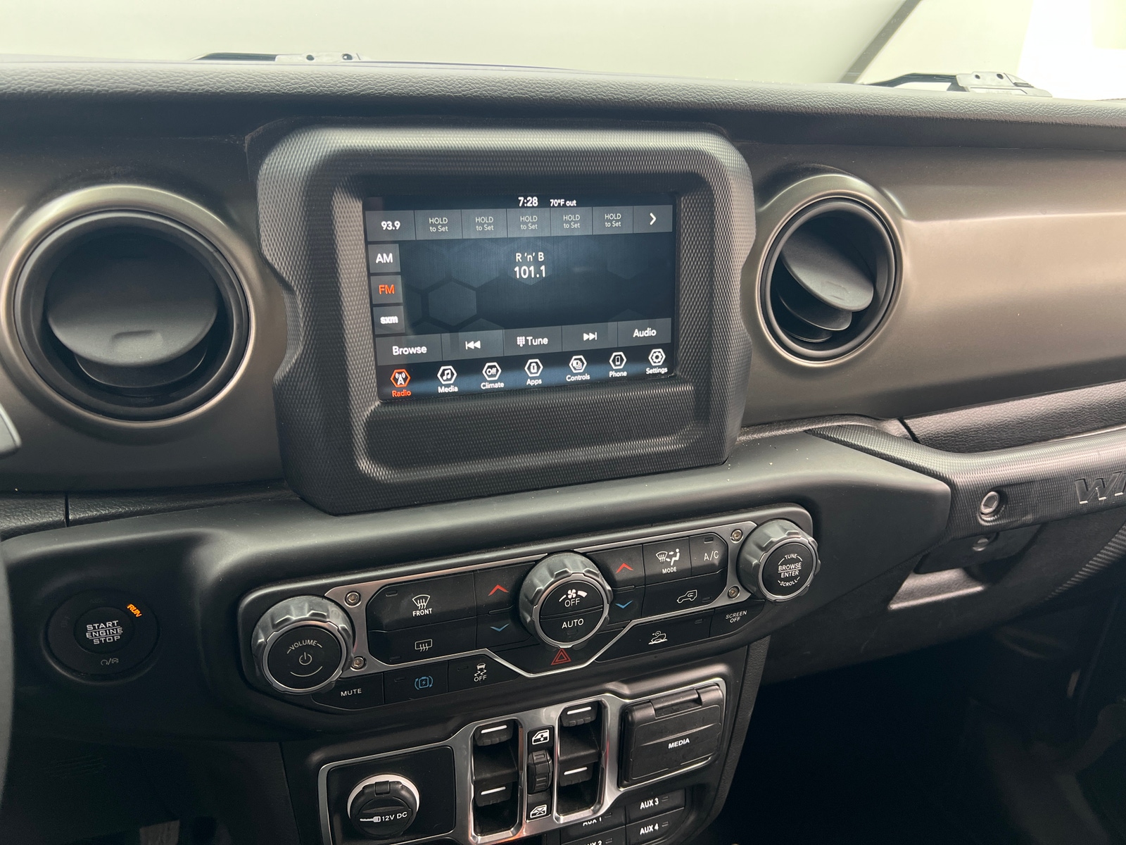 Thumbnail: 2023 Jeep Wrangler - 4