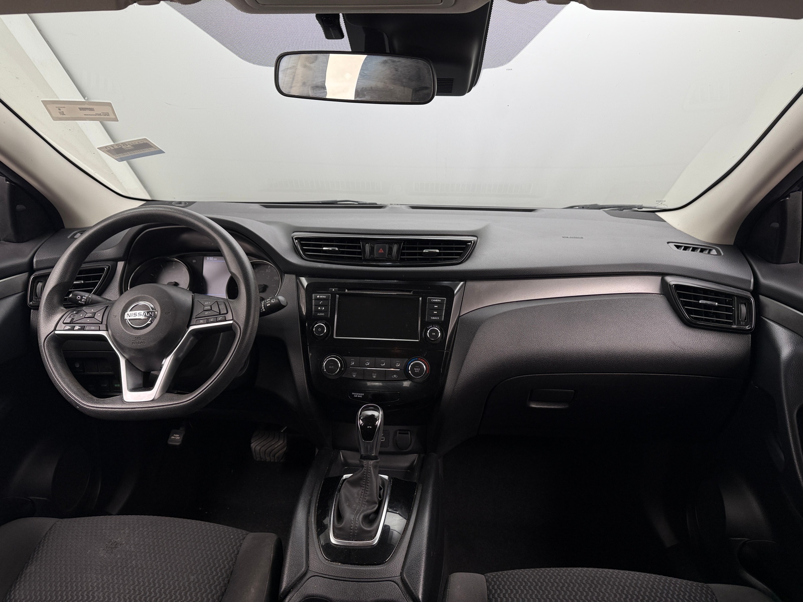 Thumbnail: 2021 Nissan Rogue Sport - 3