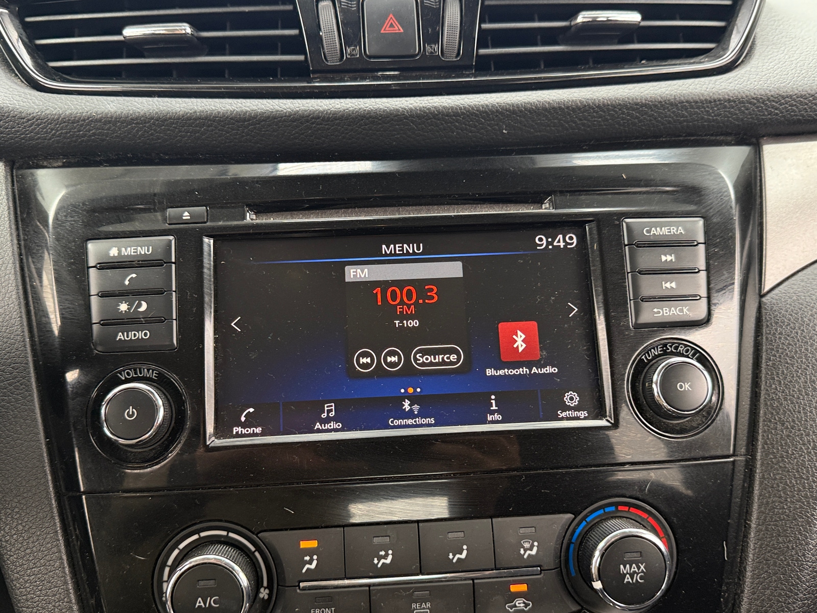Thumbnail: 2021 Nissan Rogue Sport - 4