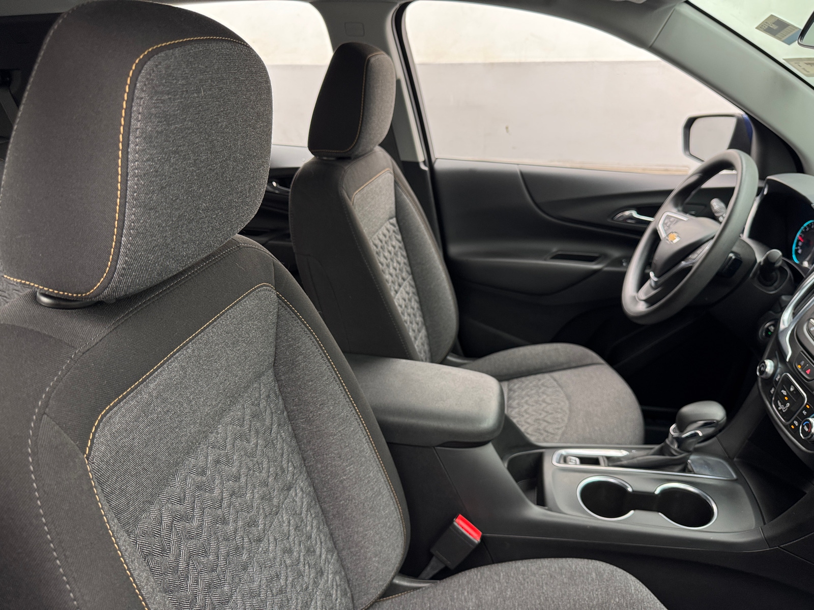 Thumbnail: 2022 Chevrolet Equinox - 2