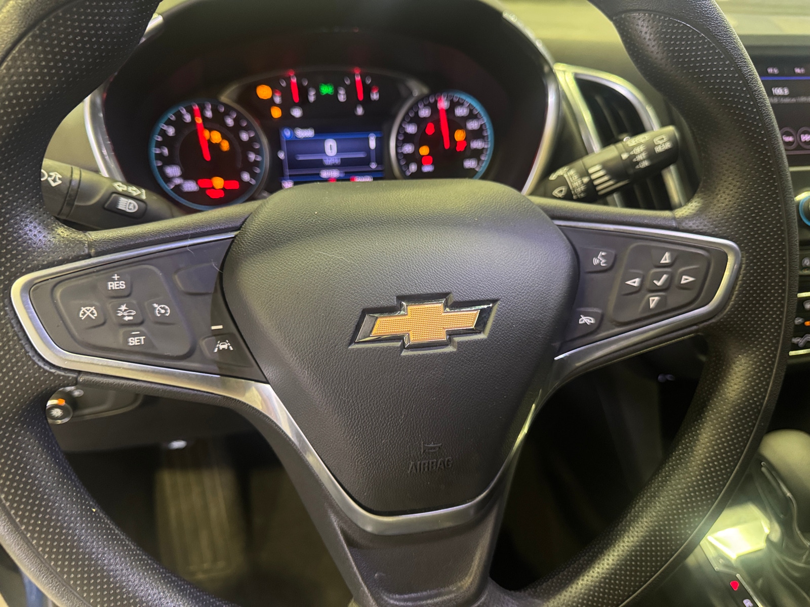 Thumbnail: 2022 Chevrolet Equinox - 5