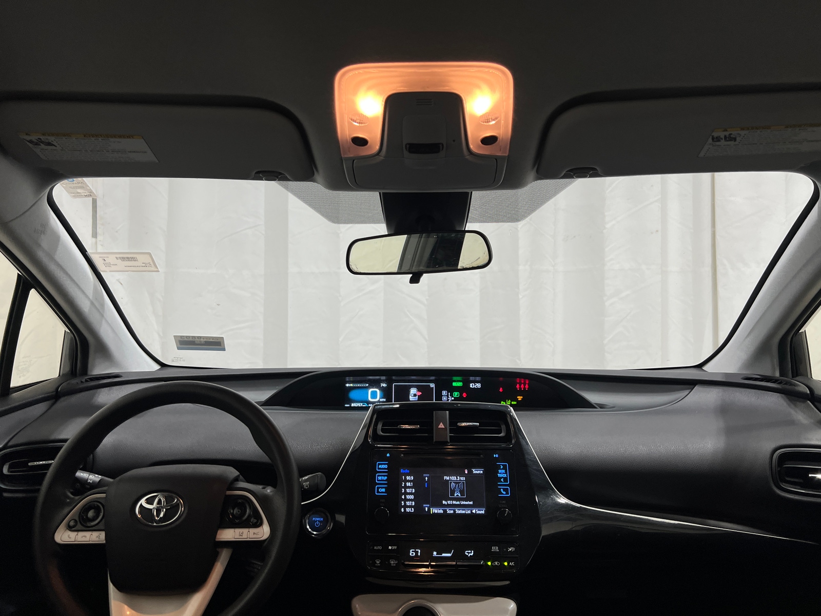 Thumbnail: 2018 Toyota Prius - 3