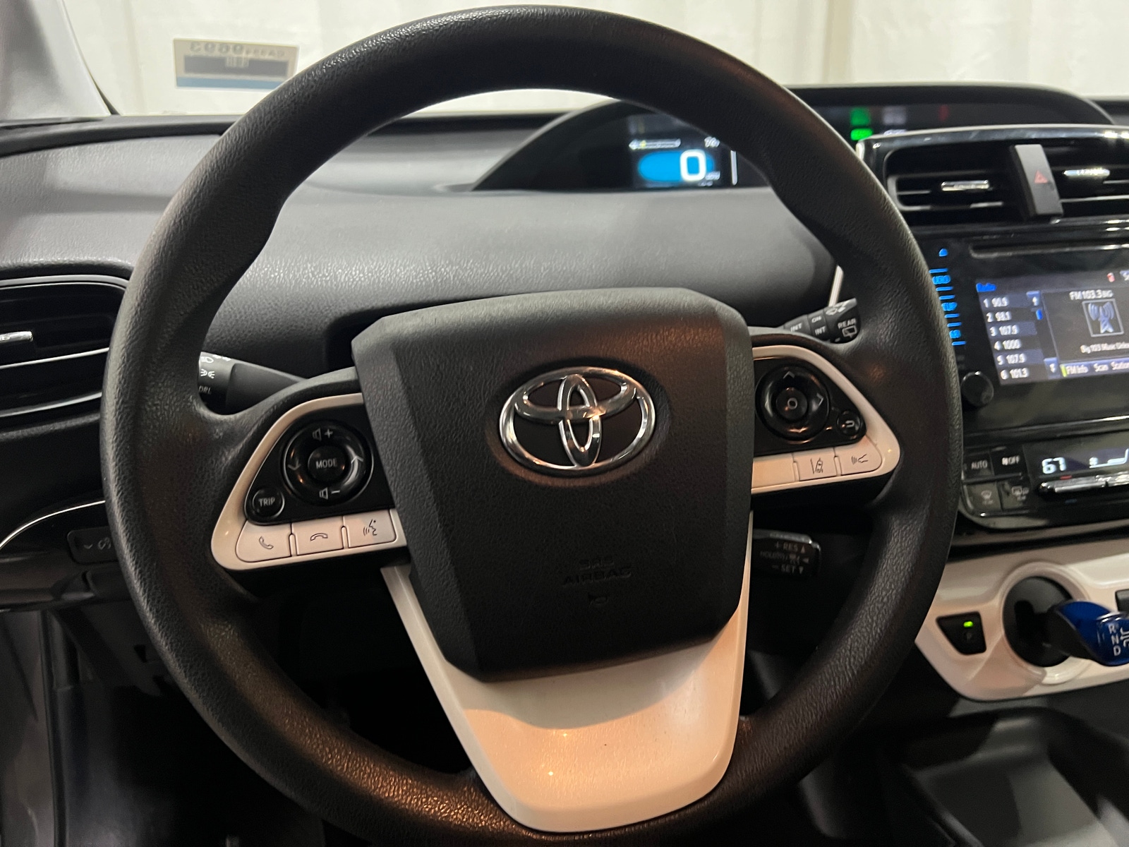 Thumbnail: 2018 Toyota Prius - 5