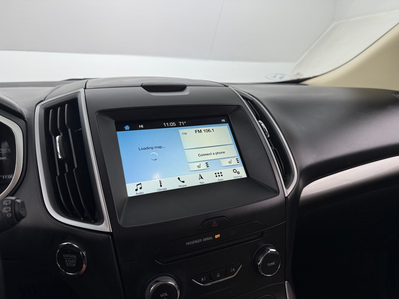 Thumbnail: 2017 Ford Edge - 3