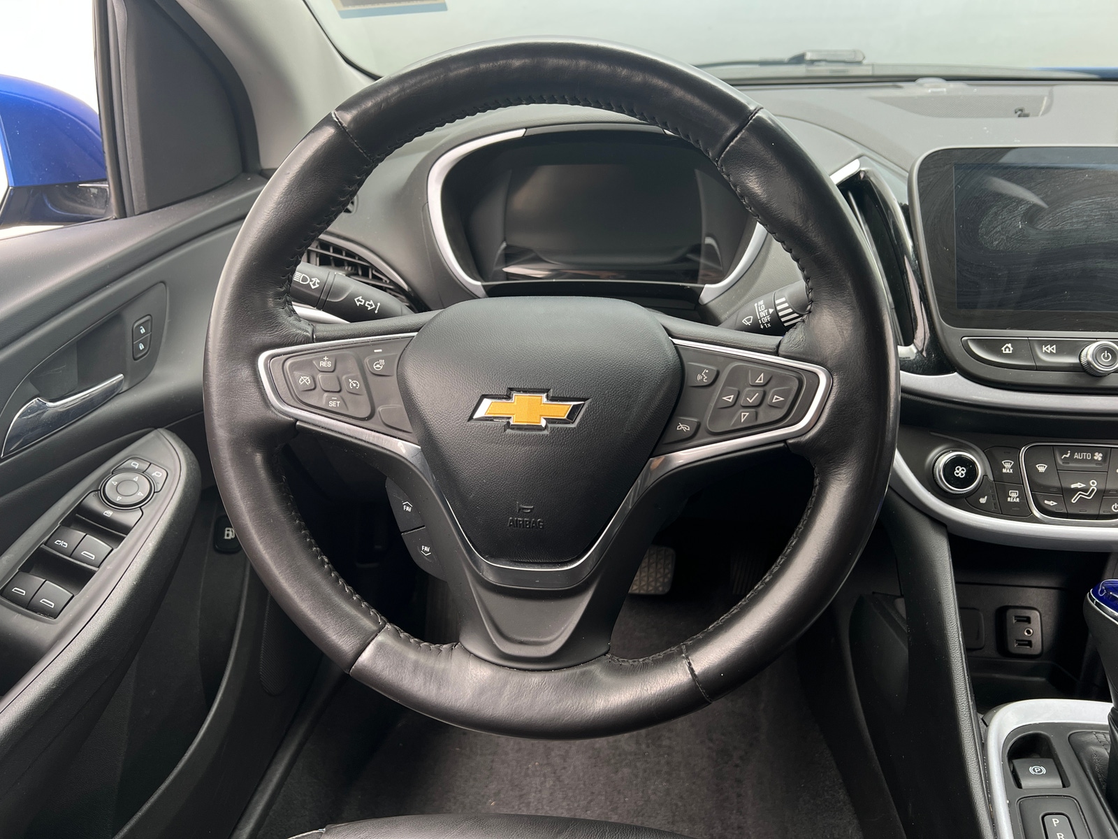 Thumbnail: 2018 Chevrolet Volt - 4