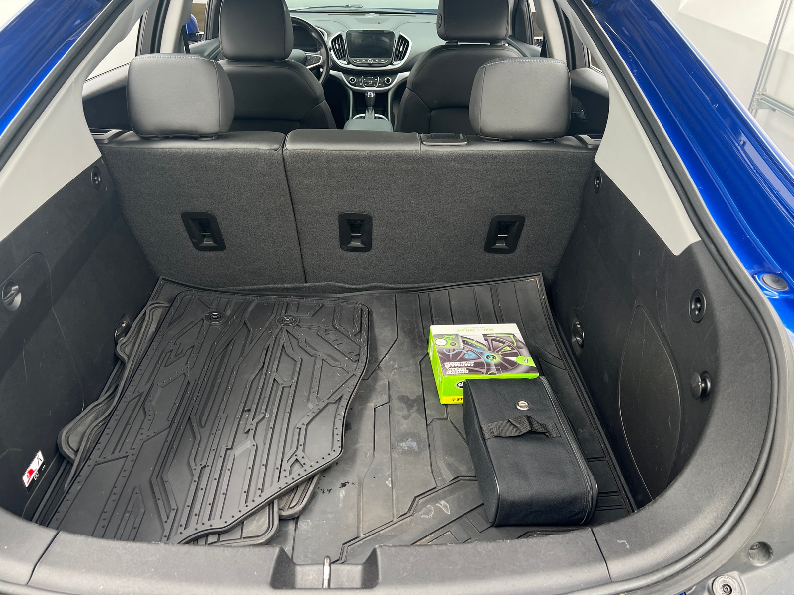 Thumbnail: 2018 Chevrolet Volt - 6