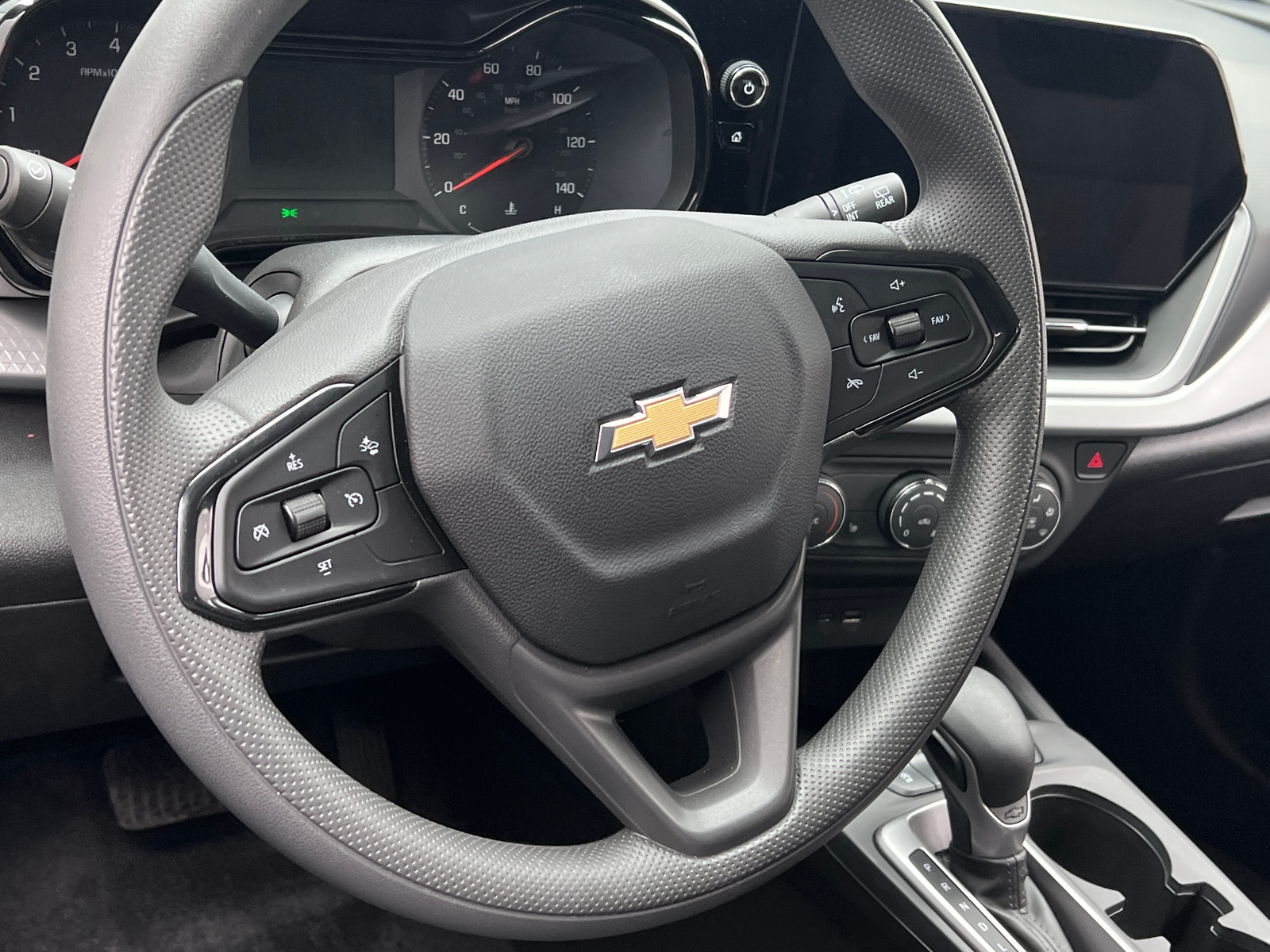 Thumbnail: 2025 Chevrolet Trax - 5