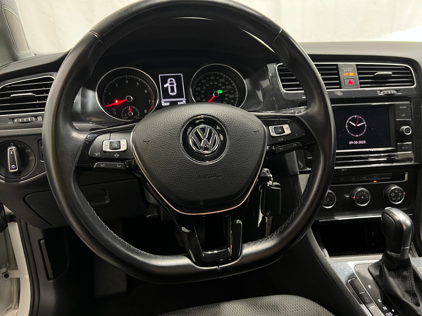 Thumbnail: 2019 Volkswagen Golf - 5