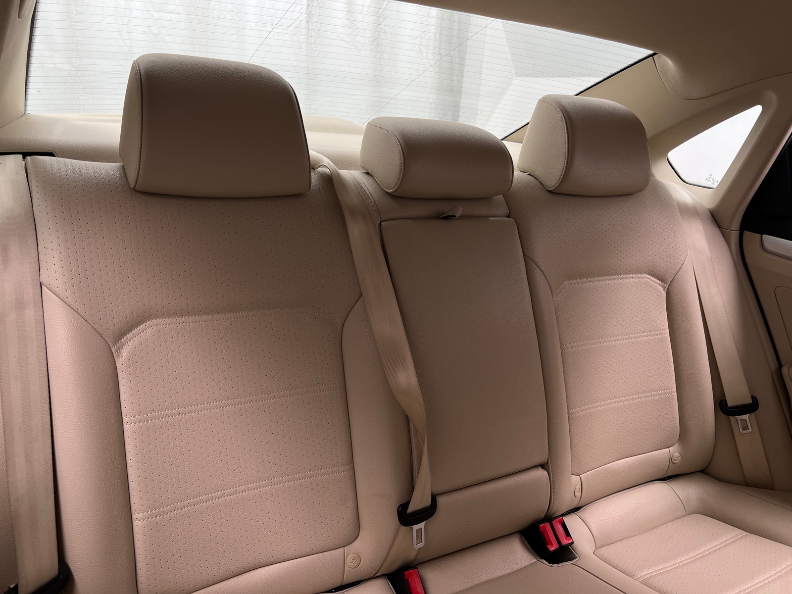 Thumbnail: 2013 Volkswagen Passat - 5