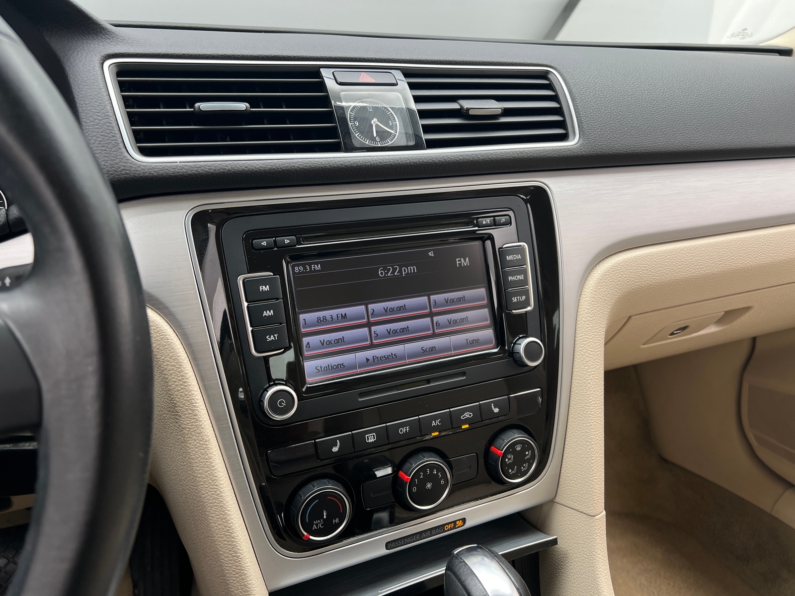 Thumbnail: 2013 Volkswagen Passat - 3