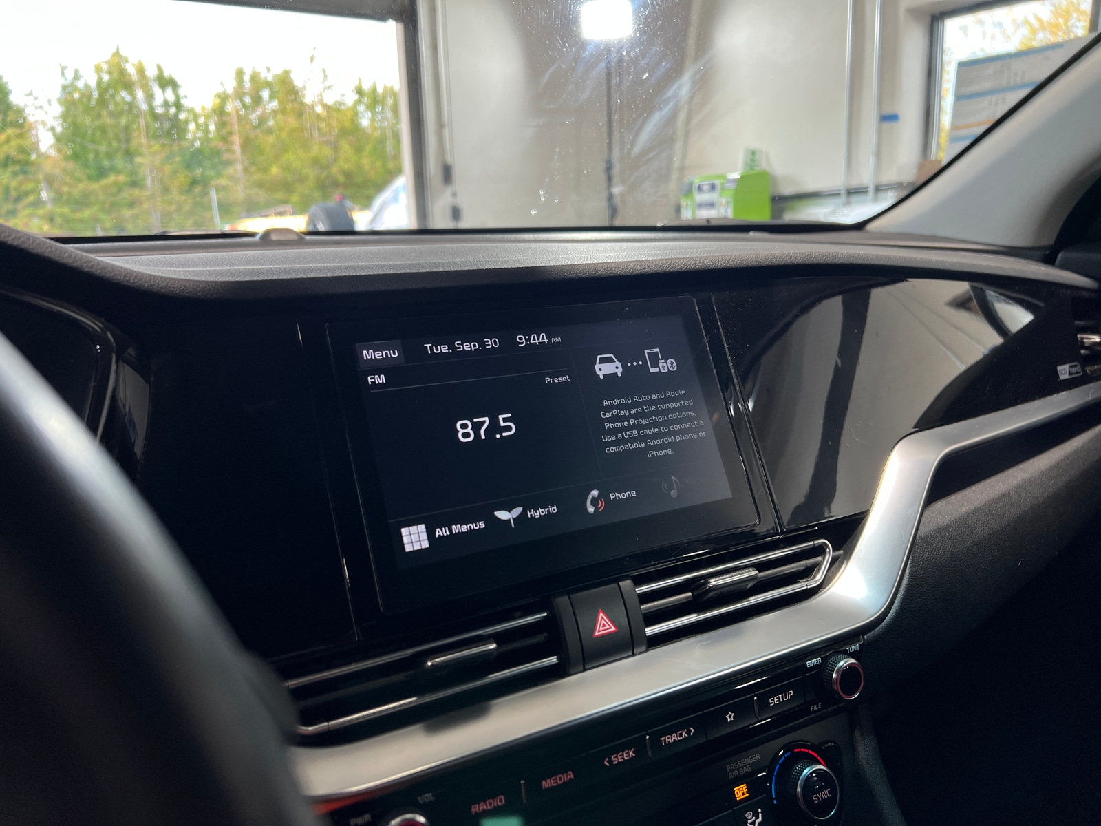 Thumbnail: 2020 Kia Niro - 4