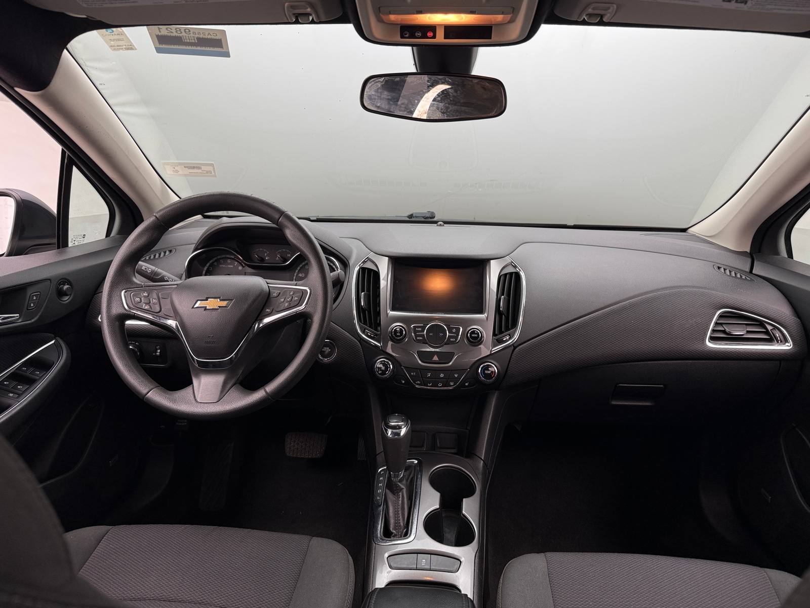 Thumbnail: 2017 Chevrolet Cruze - 3