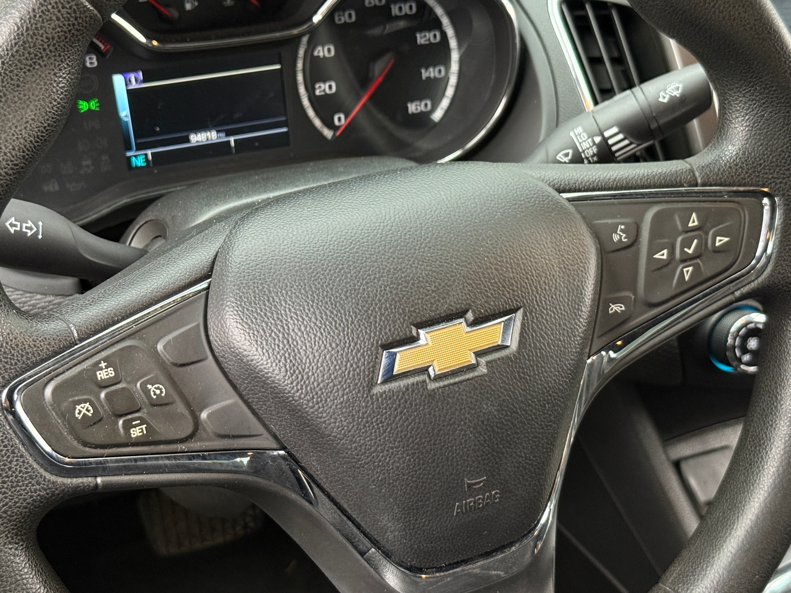 Thumbnail: 2017 Chevrolet Cruze - 5