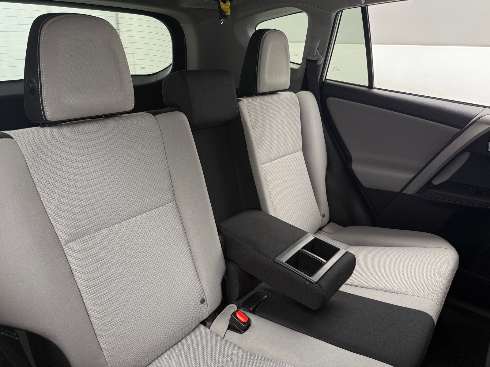 Thumbnail: 2016 Toyota RAV4 - 6