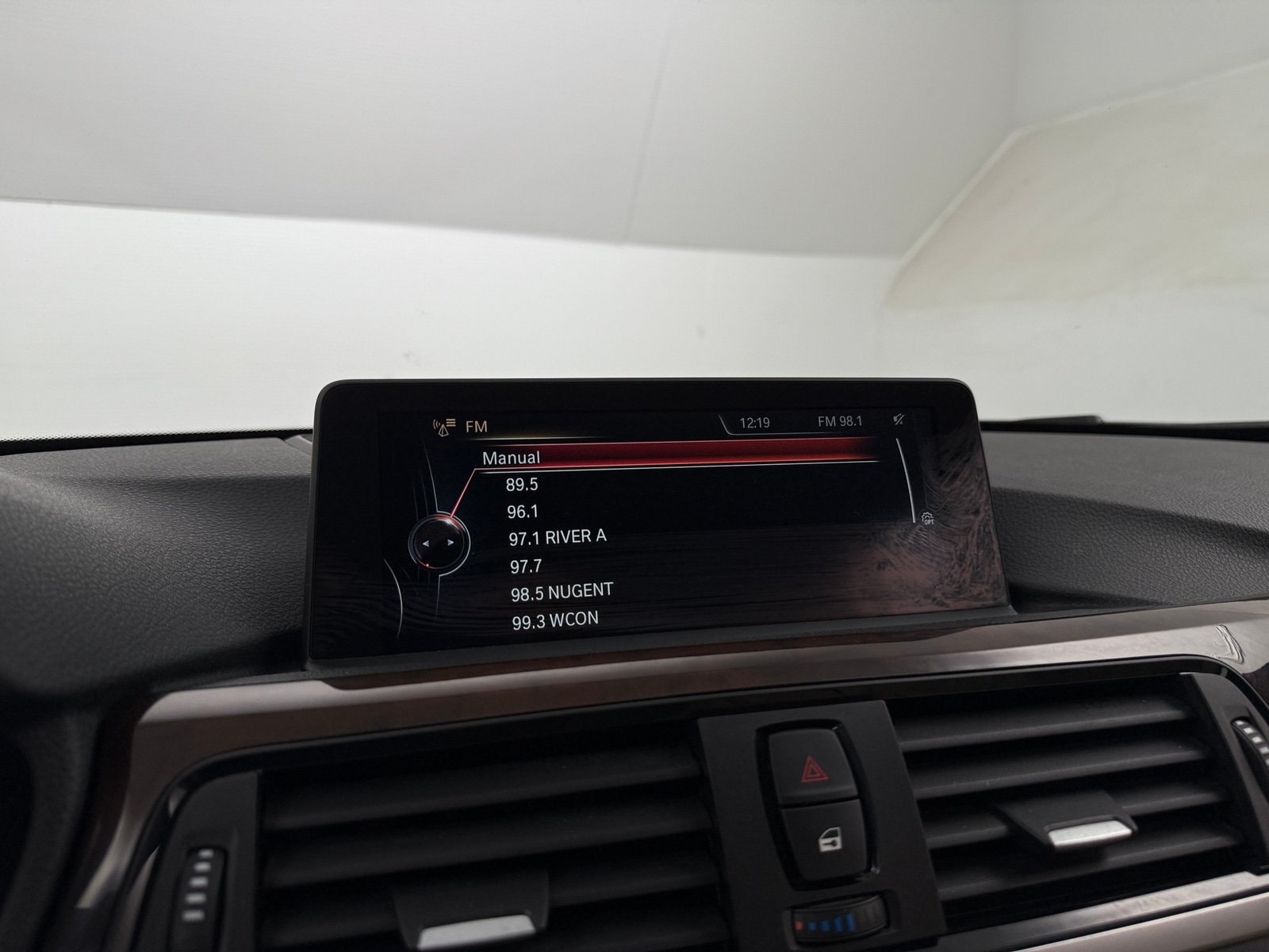 Thumbnail: 2015 BMW 4 Series - 3