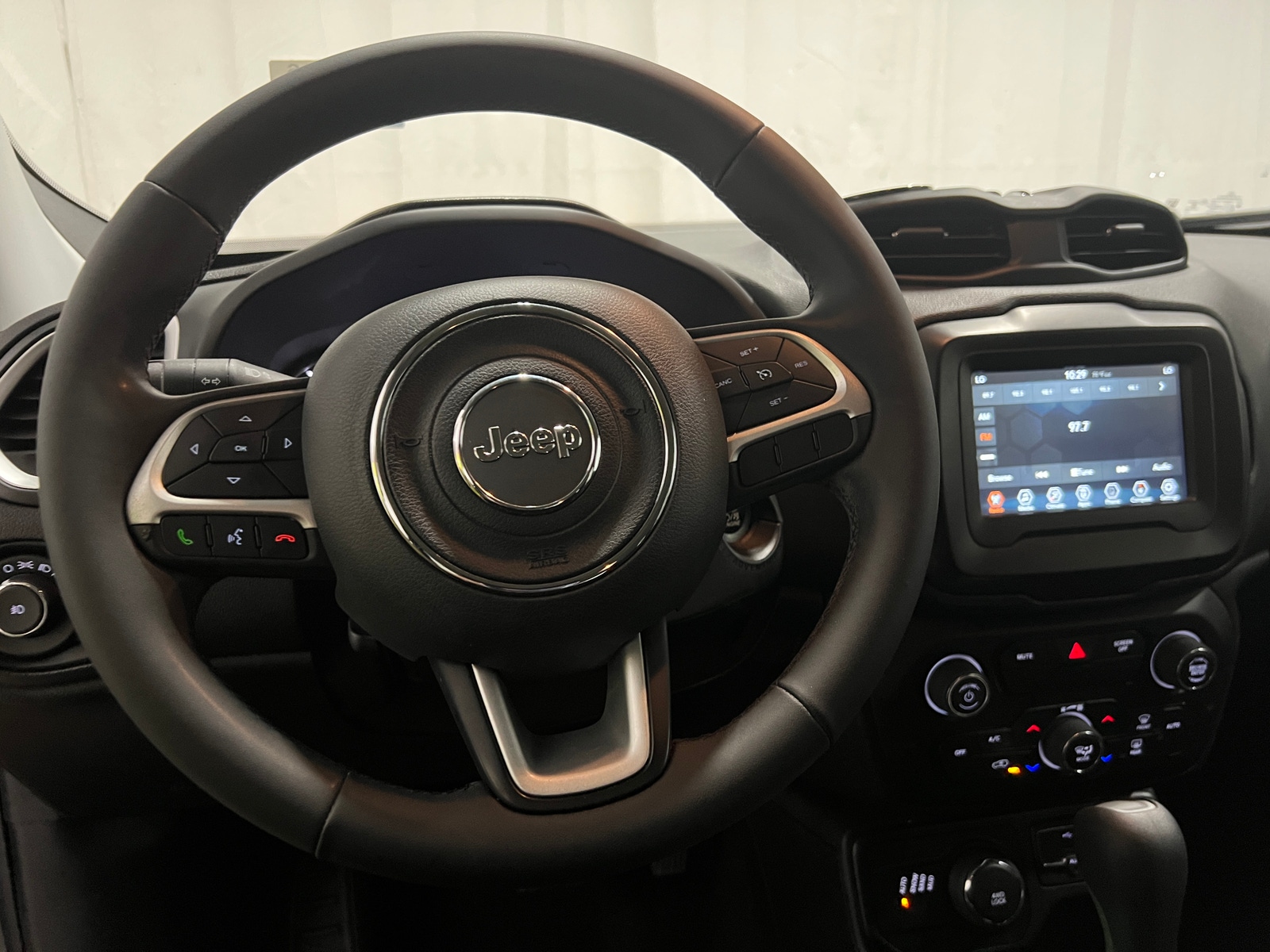 Thumbnail: 2019 Jeep Renegade - 5
