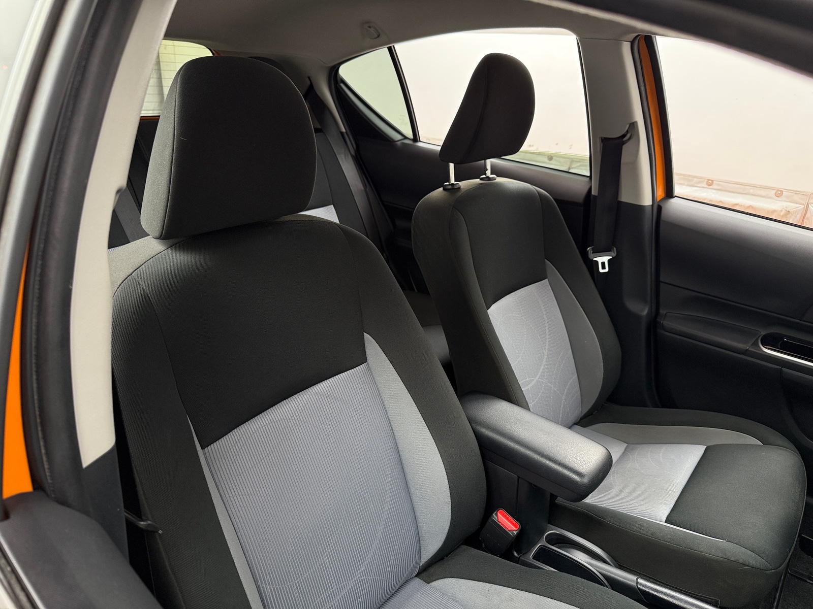 Thumbnail: 2018 Toyota Prius c - 2