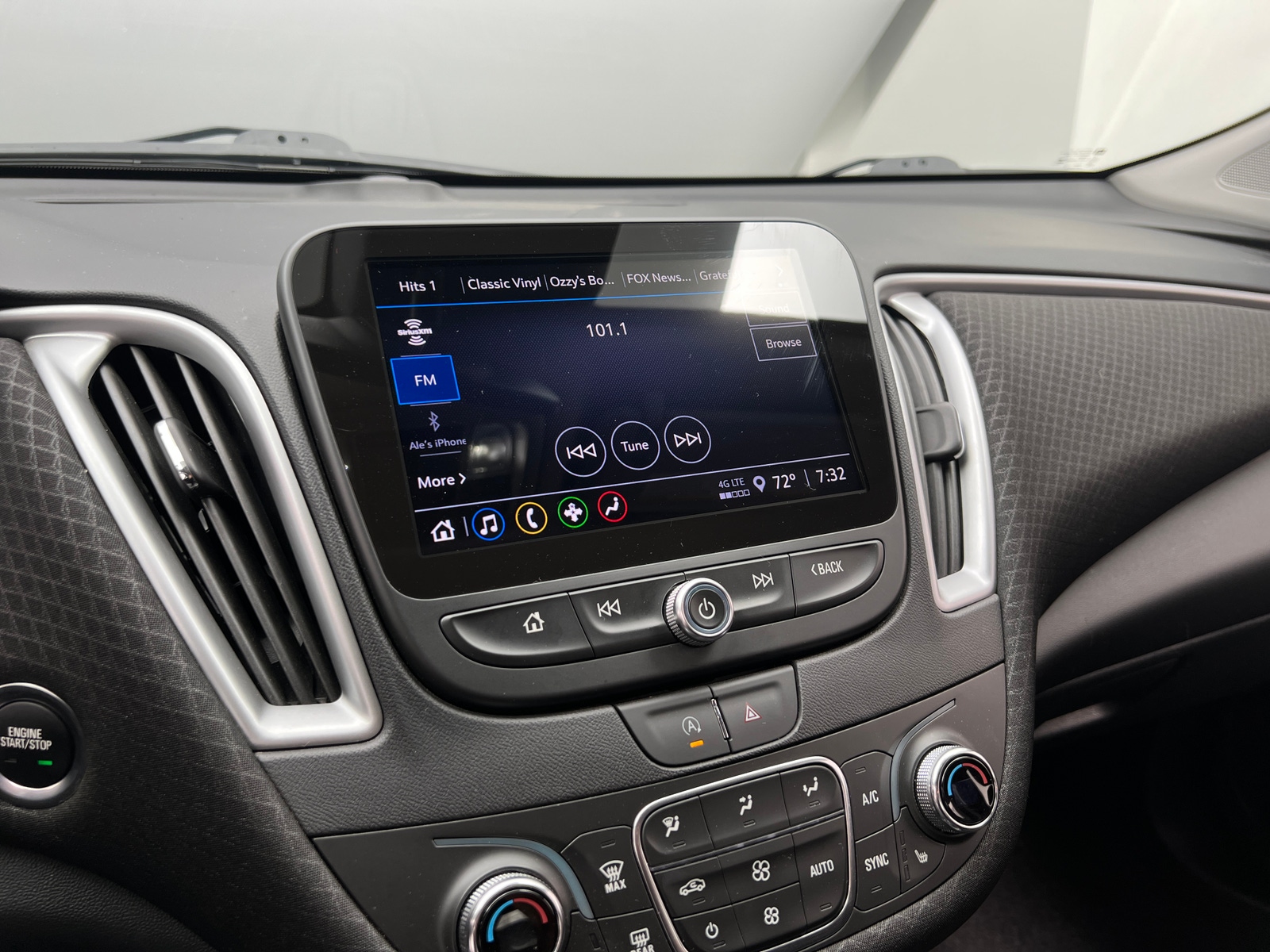 Thumbnail: 2024 Chevrolet Malibu - 4