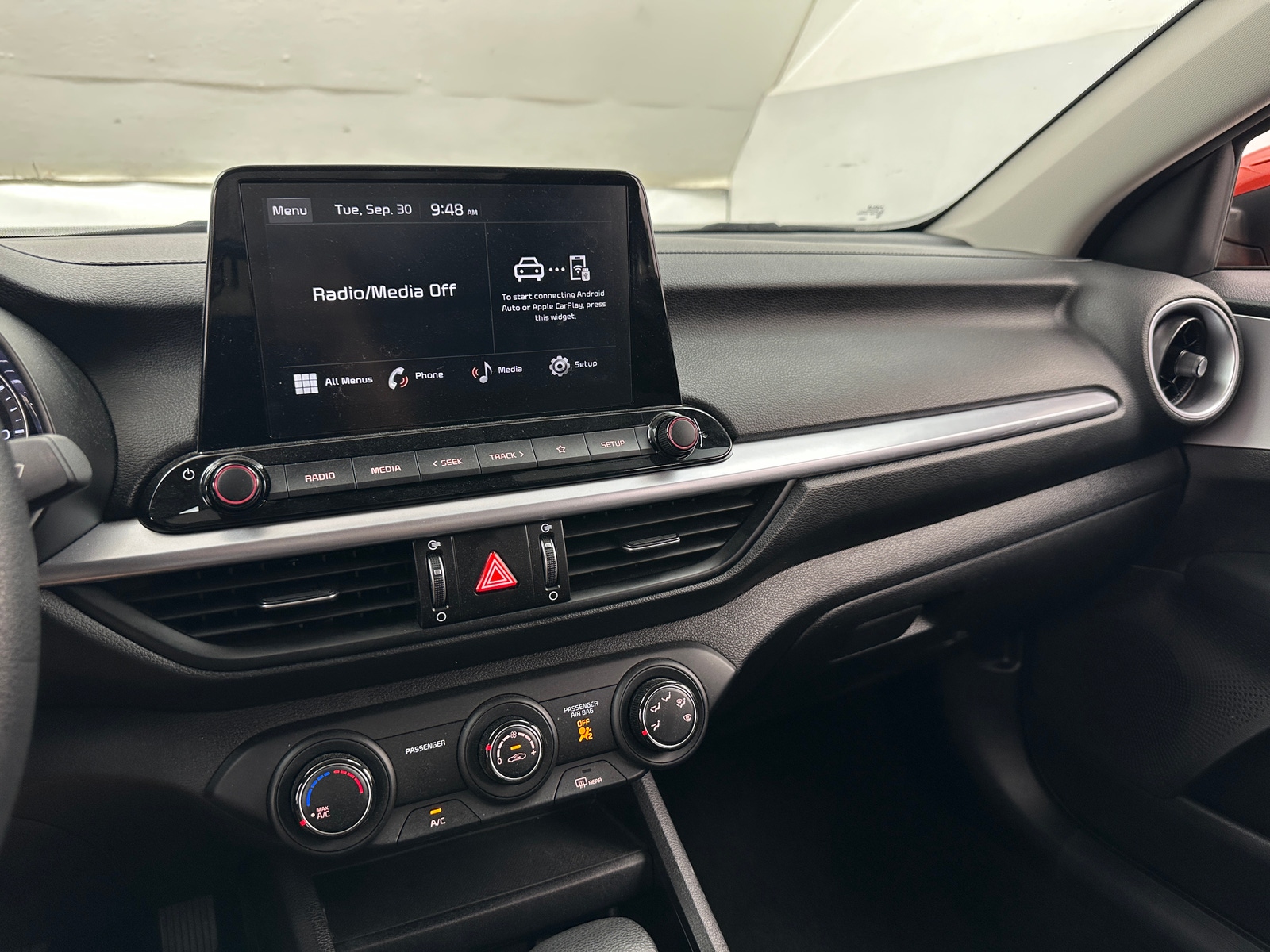 Thumbnail: 2023 Kia Forte - 4