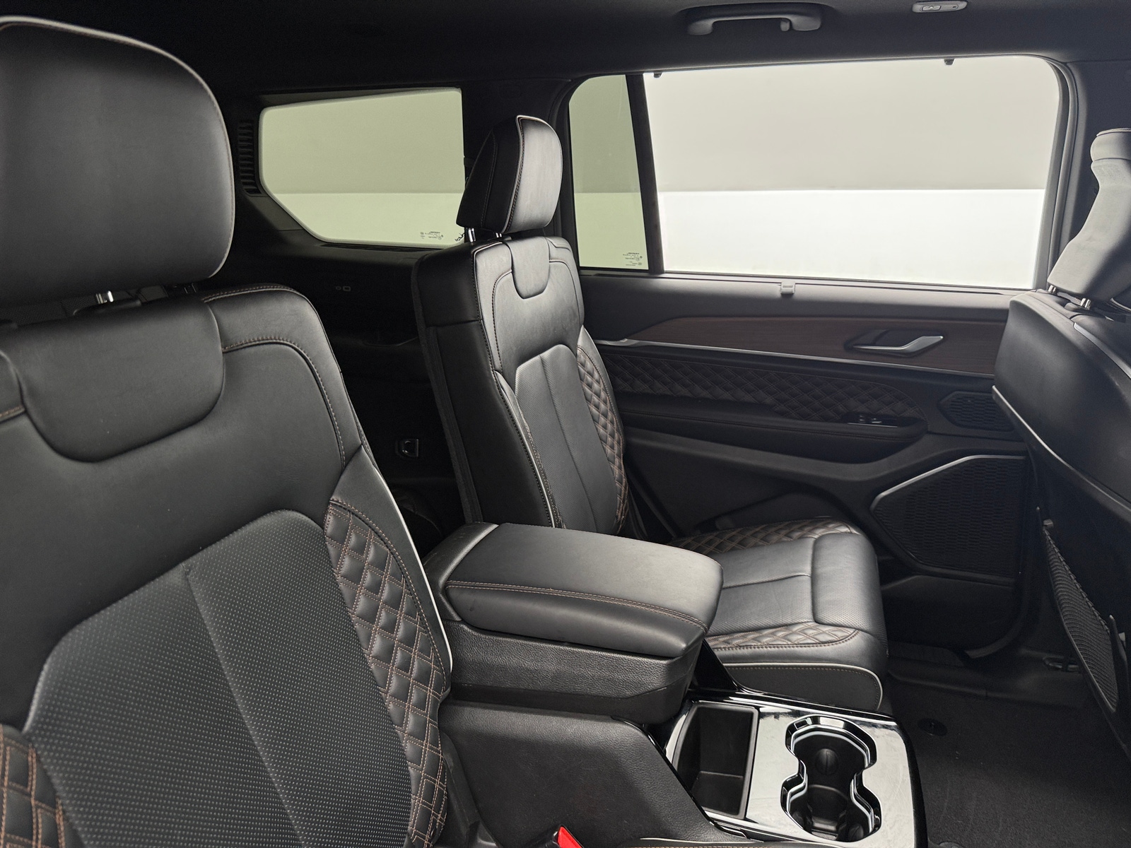 Thumbnail: 2022 Jeep Grand Cherokee L - 5