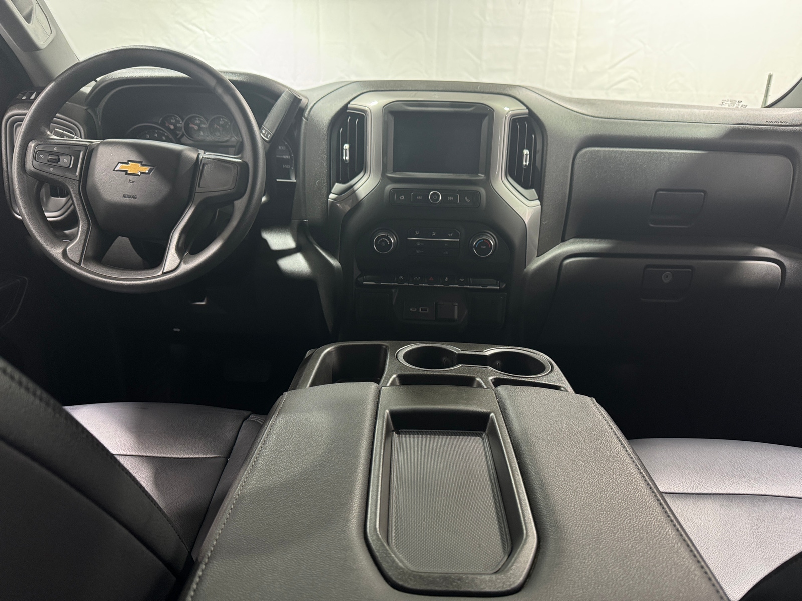Thumbnail: 2022 Chevrolet Silverado 1500 - 3