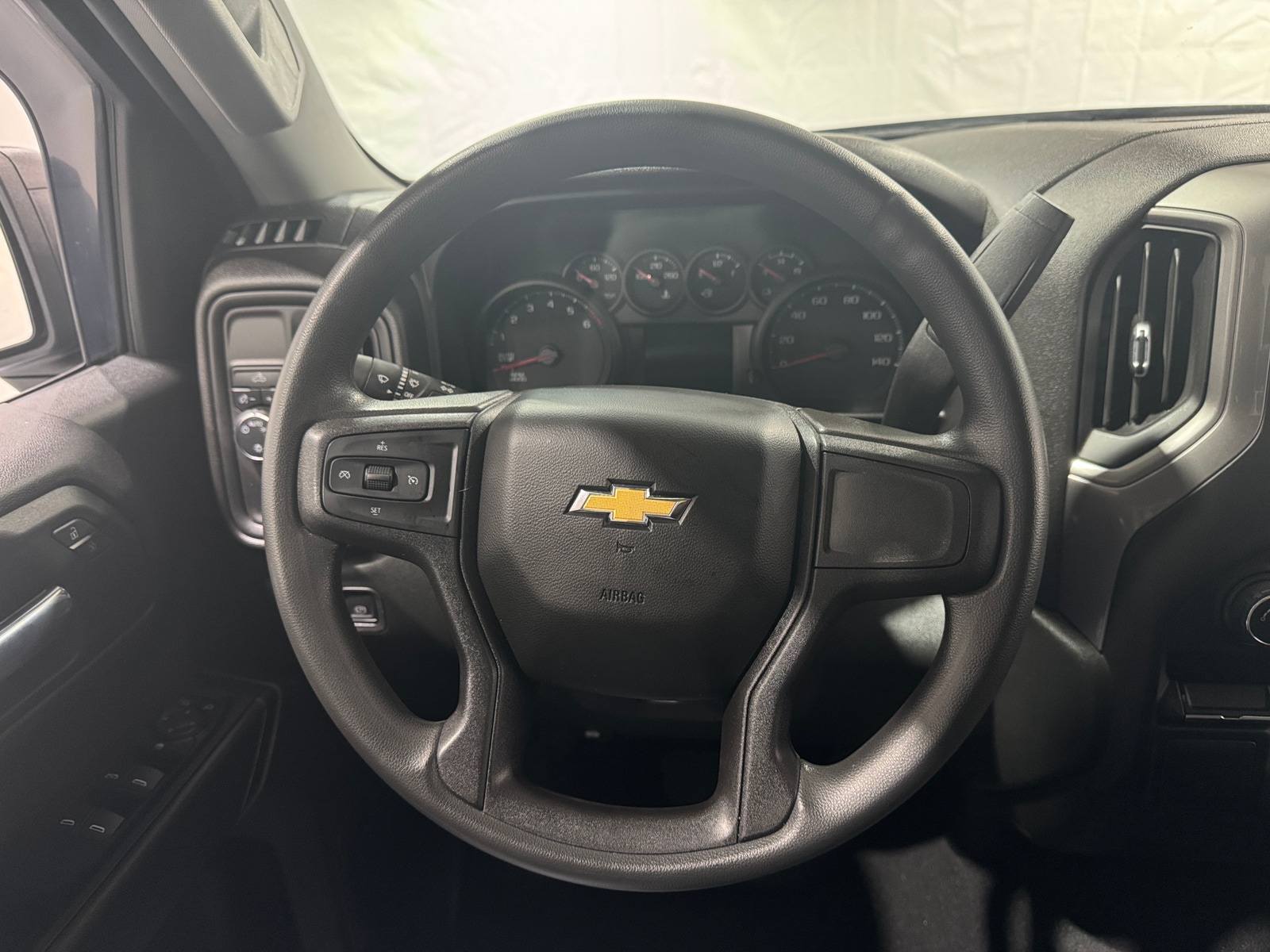 Thumbnail: 2022 Chevrolet Silverado 1500 - 5
