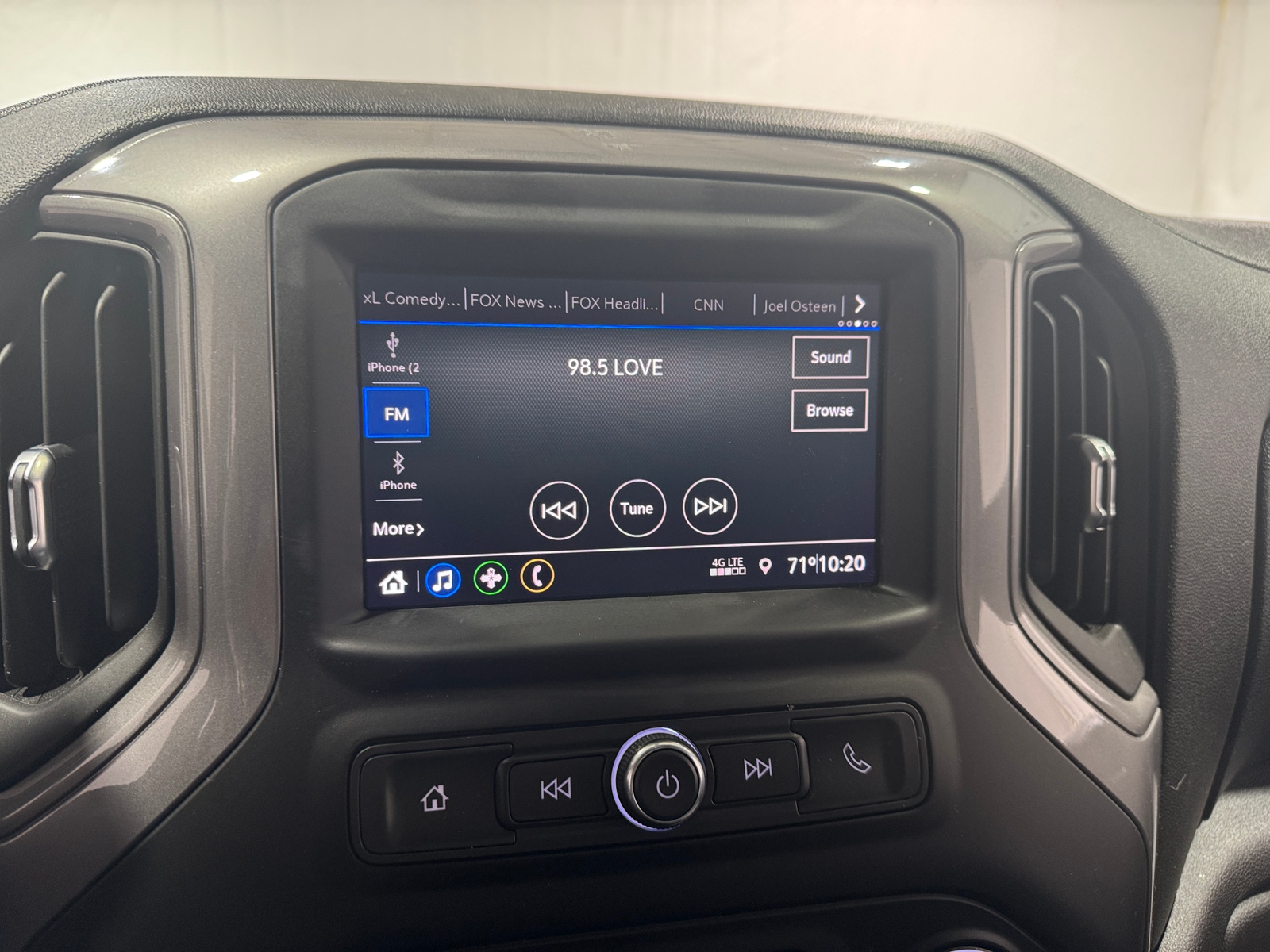 Thumbnail: 2022 Chevrolet Silverado 1500 - 4