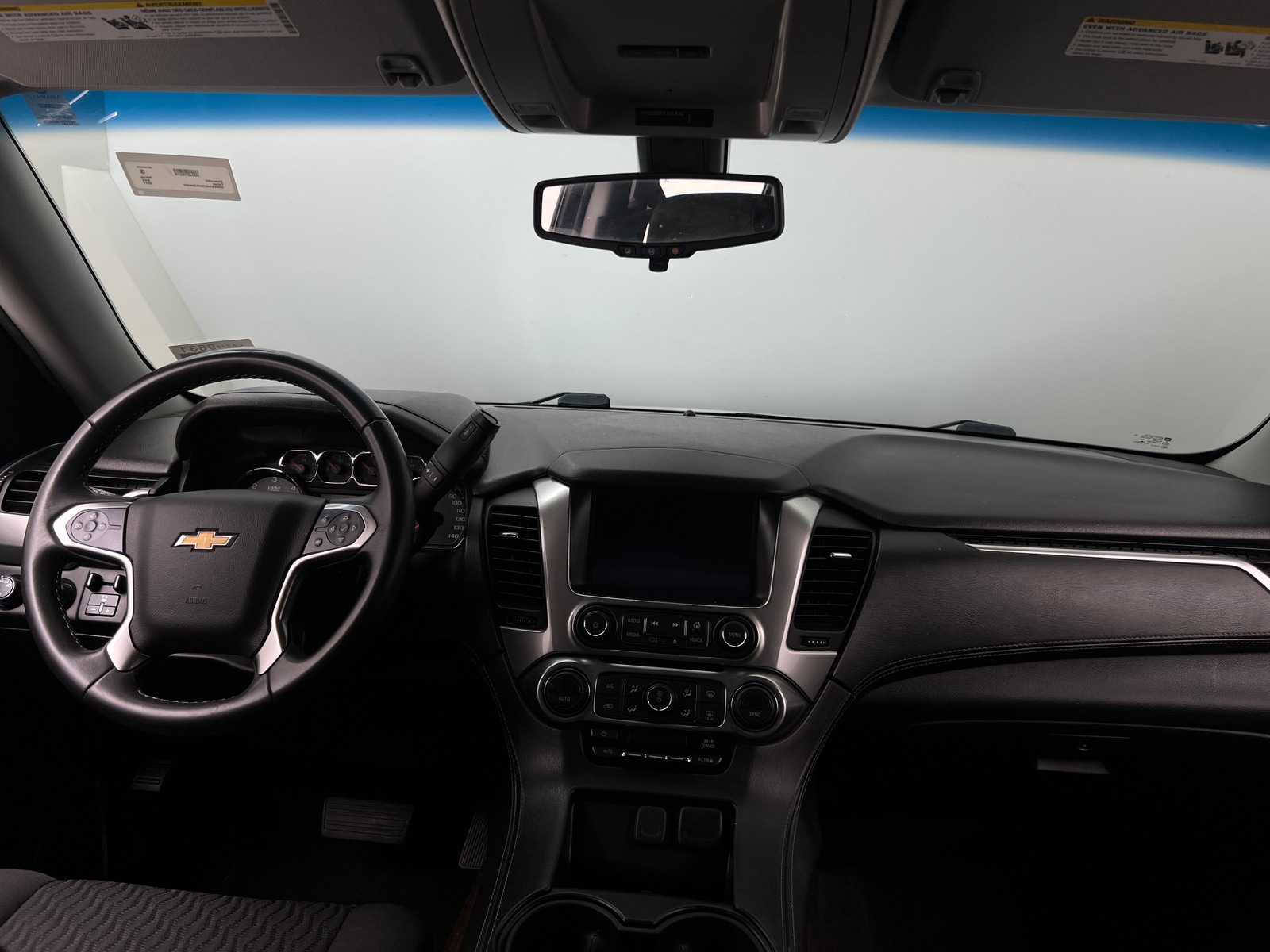 Thumbnail: 2017 Chevrolet Tahoe - 3