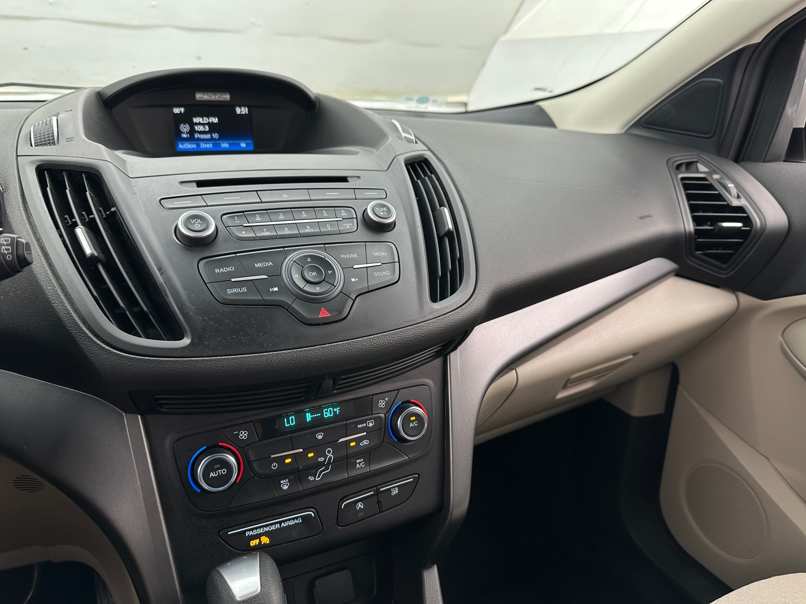 Thumbnail: 2017 Ford Escape - 4