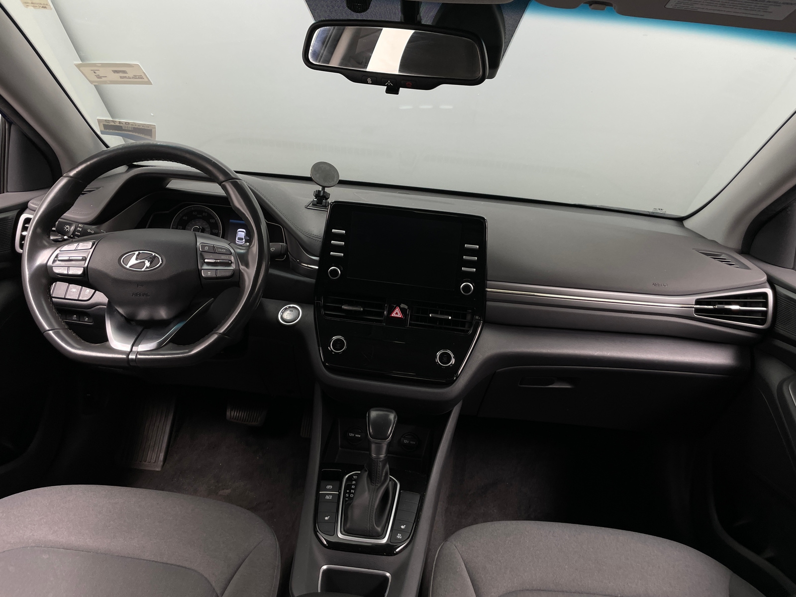 Thumbnail: 2022 Hyundai Ioniq - 3