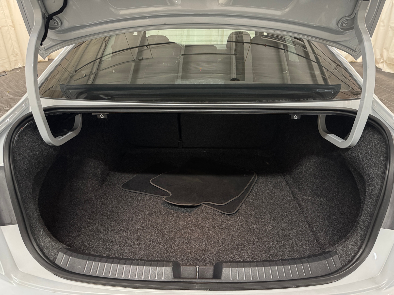 Thumbnail: 2019 Volkswagen Jetta - 7