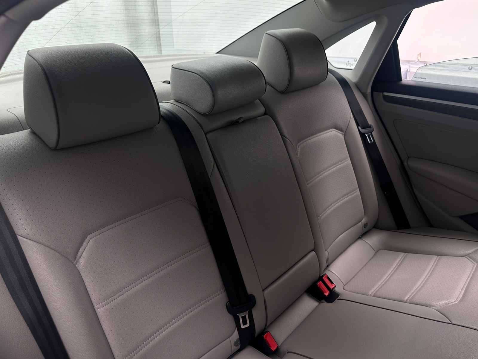 Thumbnail: 2016 Volkswagen Passat - 5