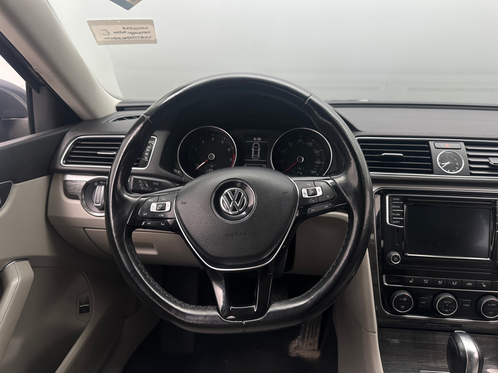 Thumbnail: 2016 Volkswagen Passat - 4