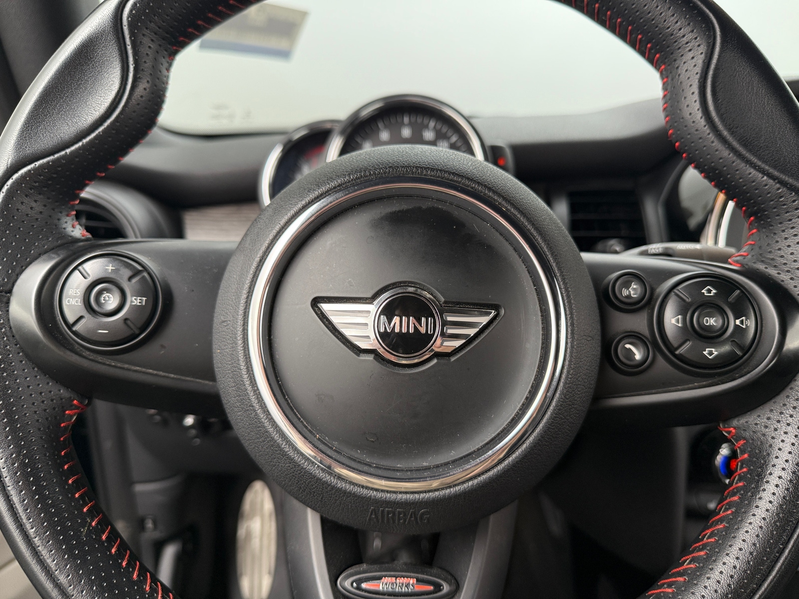 Thumbnail: 2017 MINI Cooper Convertible - 4