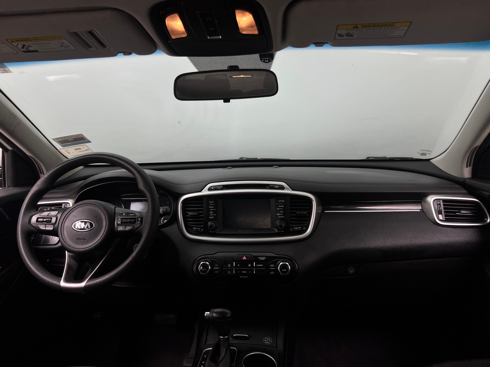 Thumbnail: 2018 Kia Sorento - 3