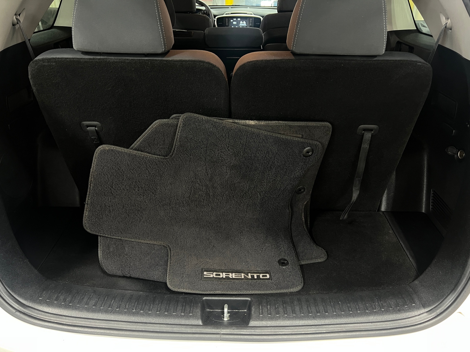 Thumbnail: 2018 Kia Sorento - 7