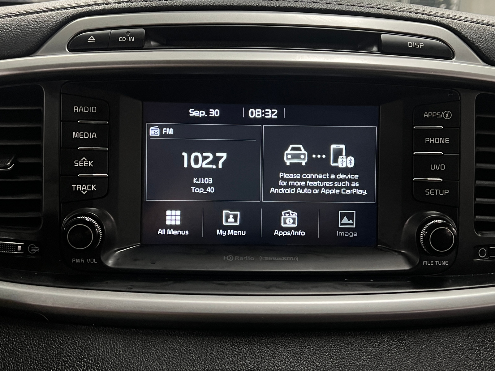 Thumbnail: 2018 Kia Sorento - 4