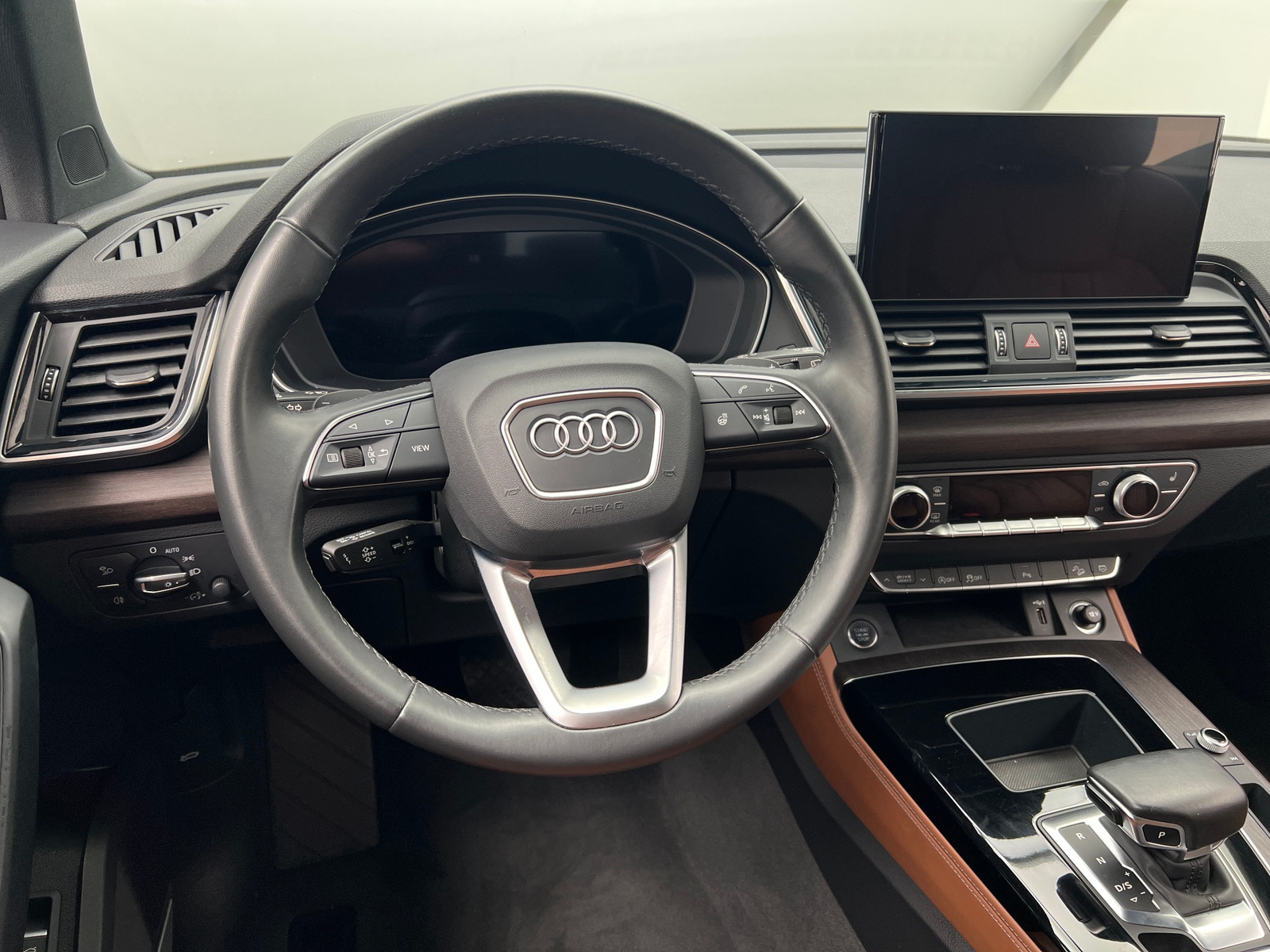 Thumbnail: 2022 Audi Q5 - 4