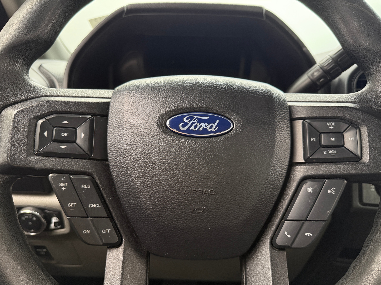 Thumbnail: 2019 Ford Econoline - 5