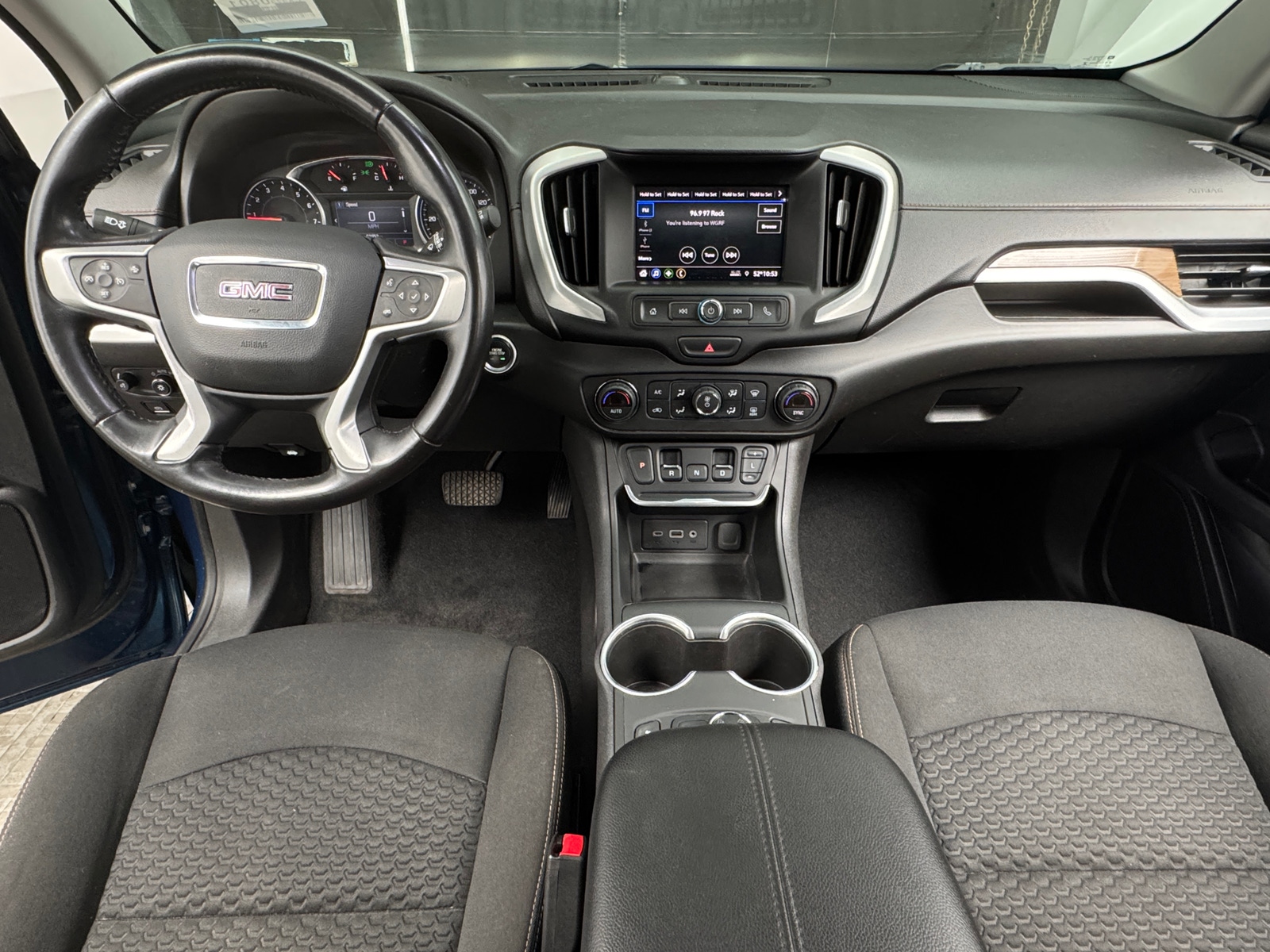 Thumbnail: 2020 GMC Terrain - 3