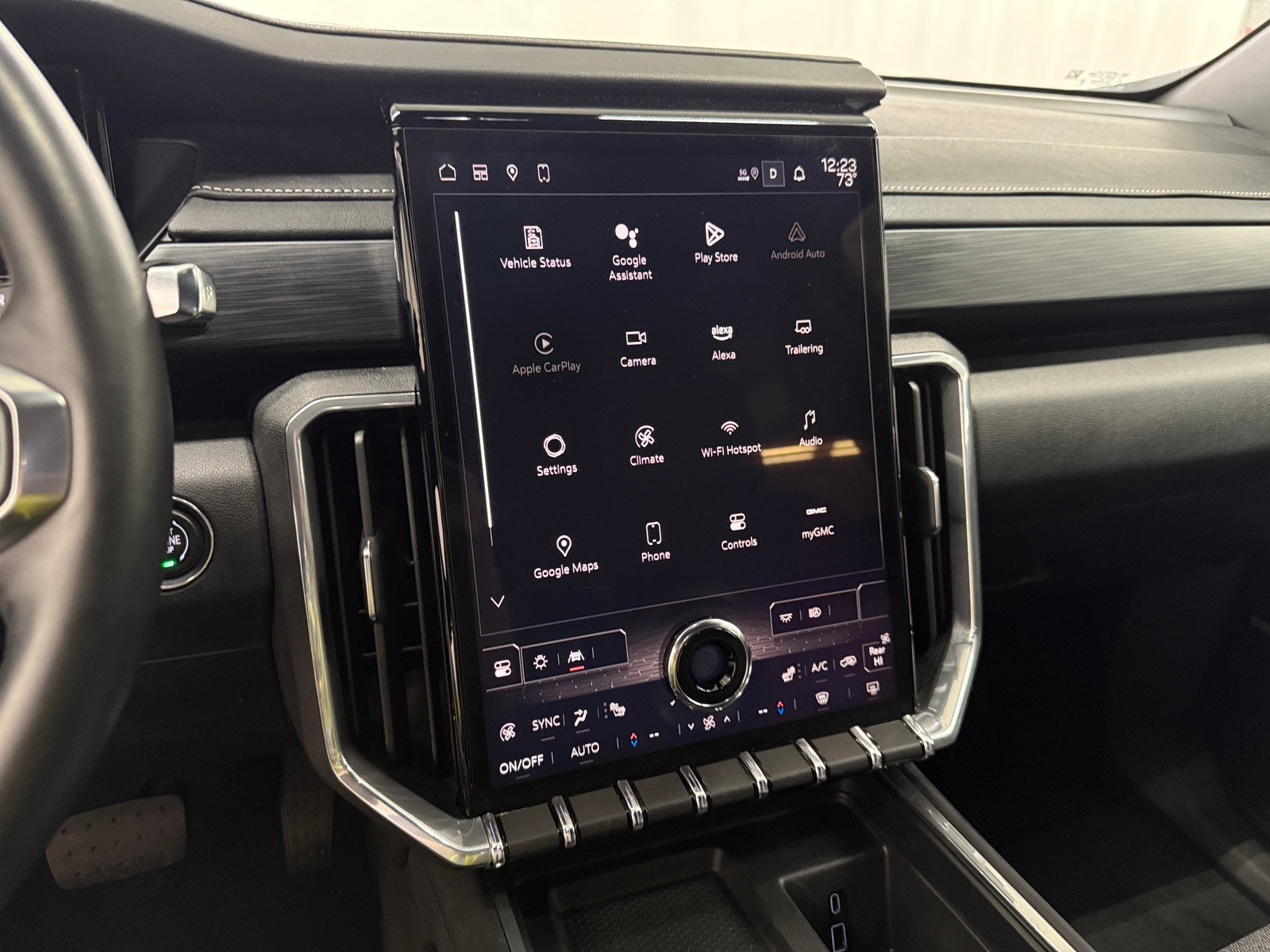 Thumbnail: 2025 GMC Acadia - 4