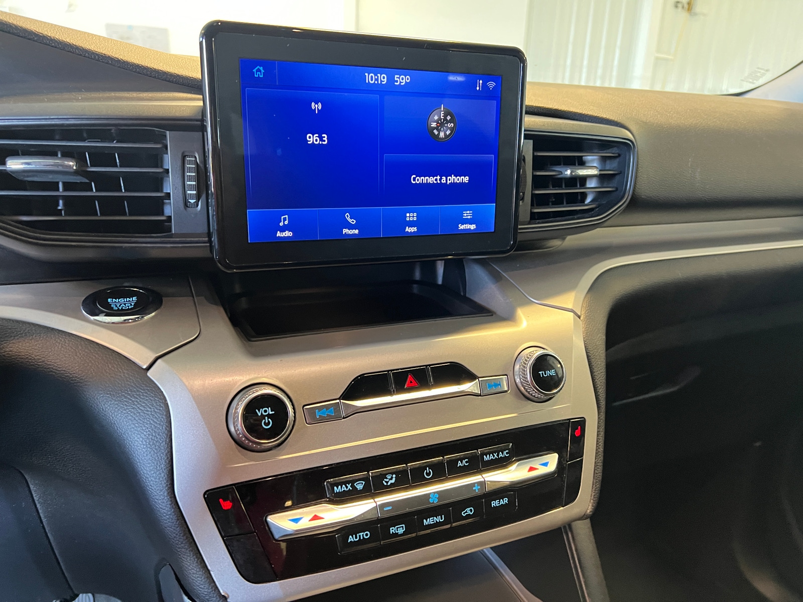 Thumbnail: 2022 Ford Explorer - 4