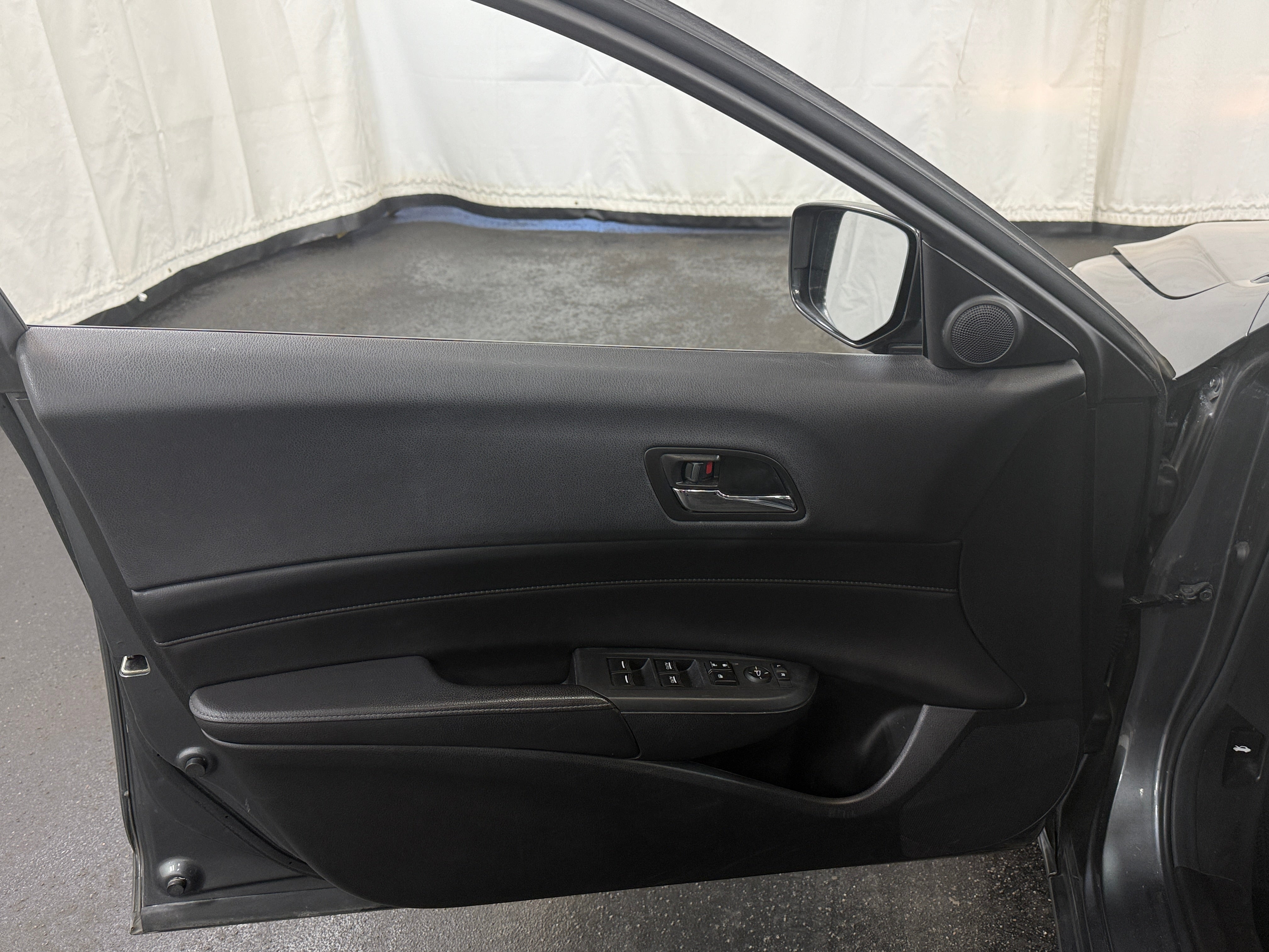 Used 2013 Acura ILX Technology with VIN 19VDE1F78DE011816 for sale in Oak Creek, WI