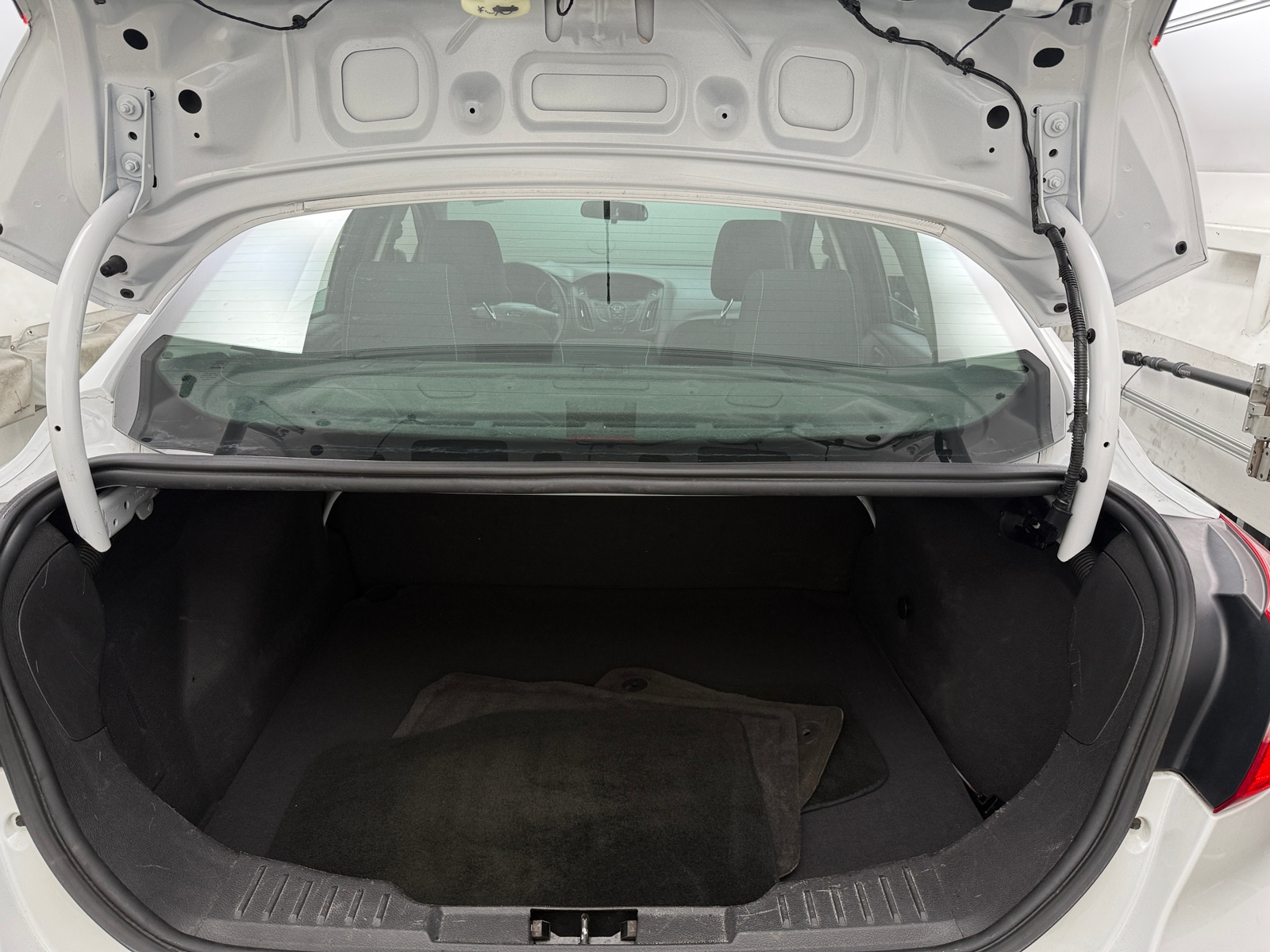 Thumbnail: 2014 Ford Focus - 6