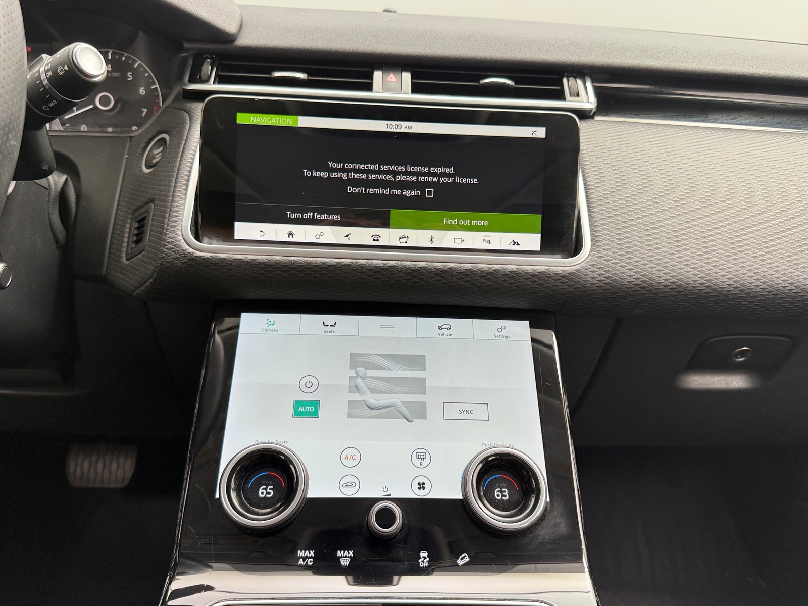 Thumbnail: 2020 Land Rover Range Rover Velar - 3