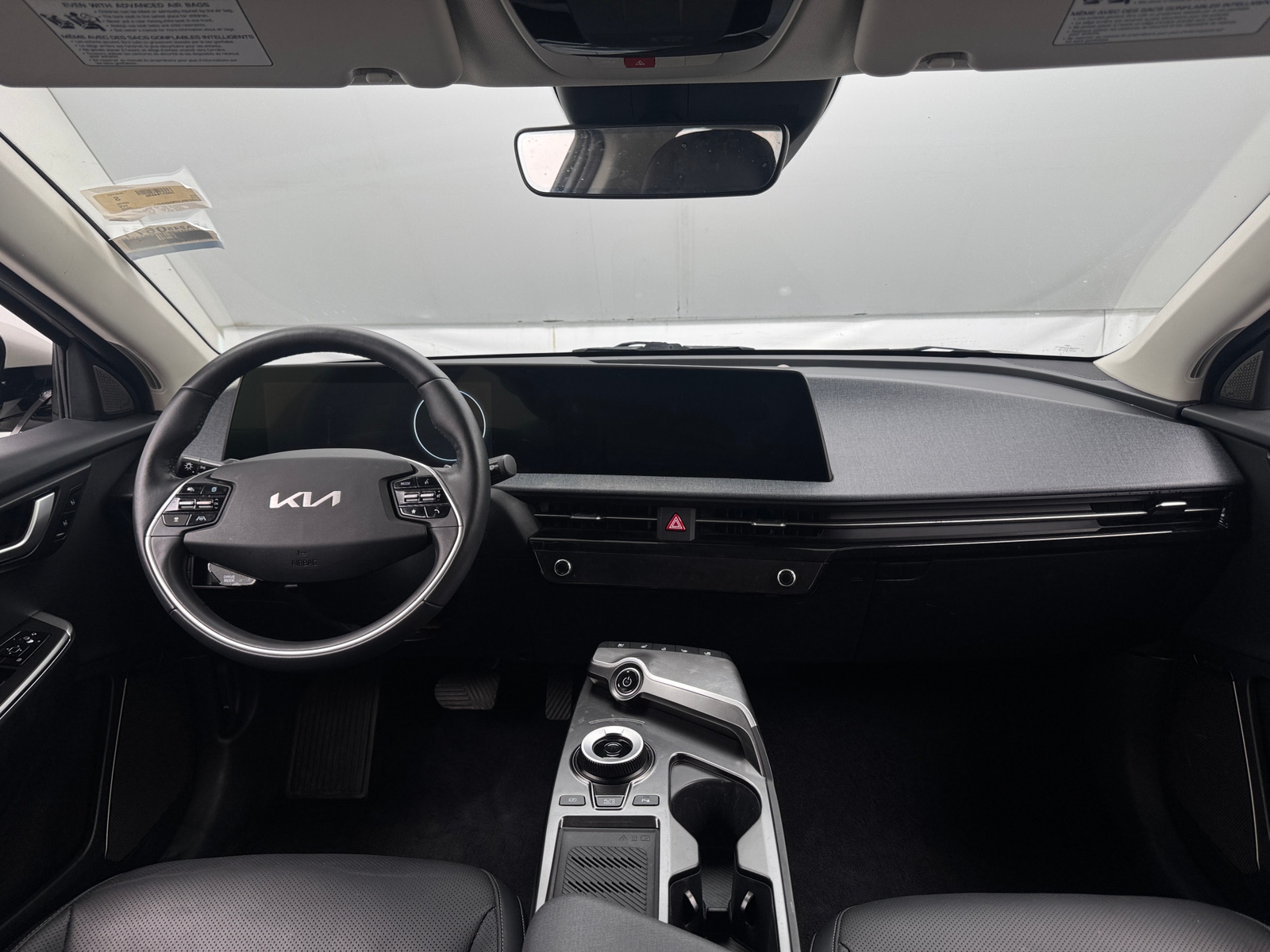 Thumbnail: 2022 Kia EV6 - 2