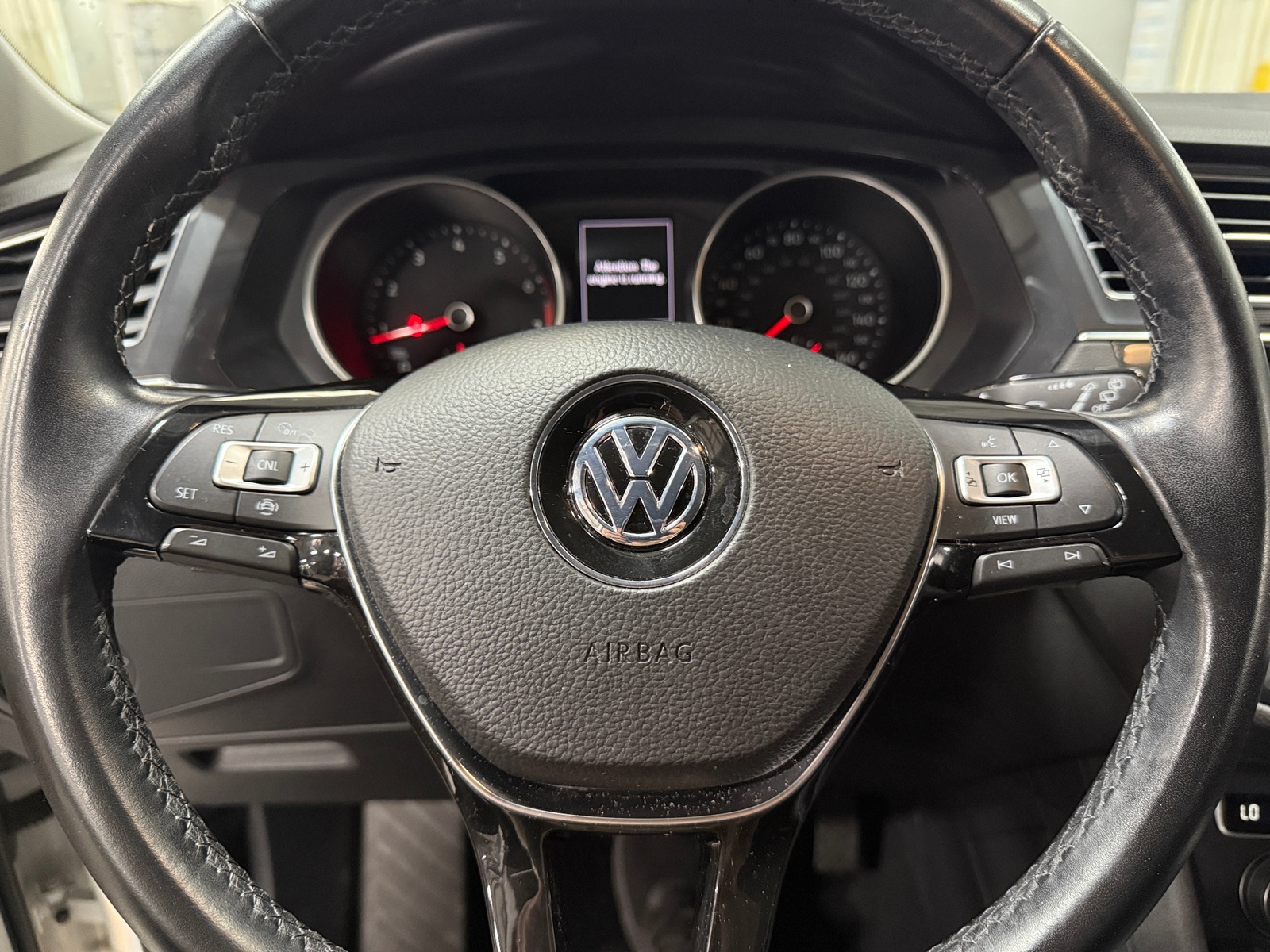 Thumbnail: 2019 Volkswagen Tiguan - 4