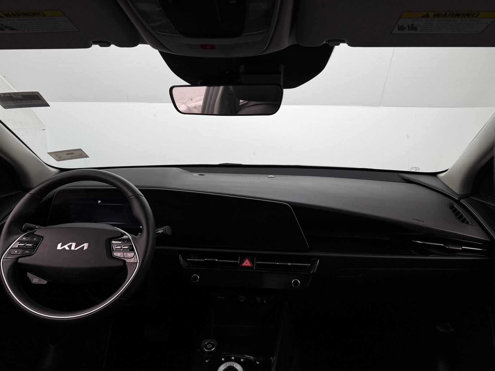 Thumbnail: 2024 Kia Niro - 3